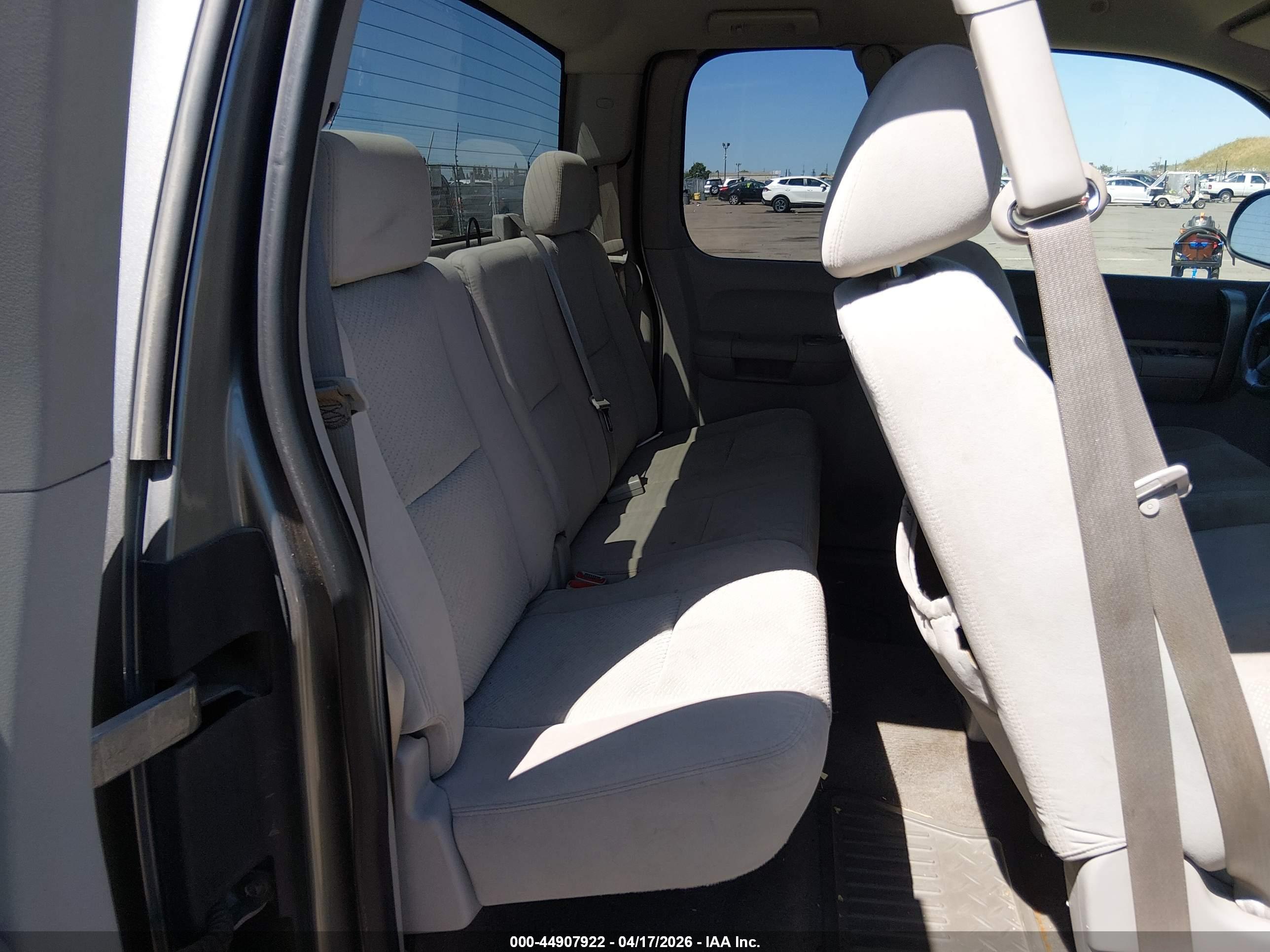 GMC SIERRA image 8