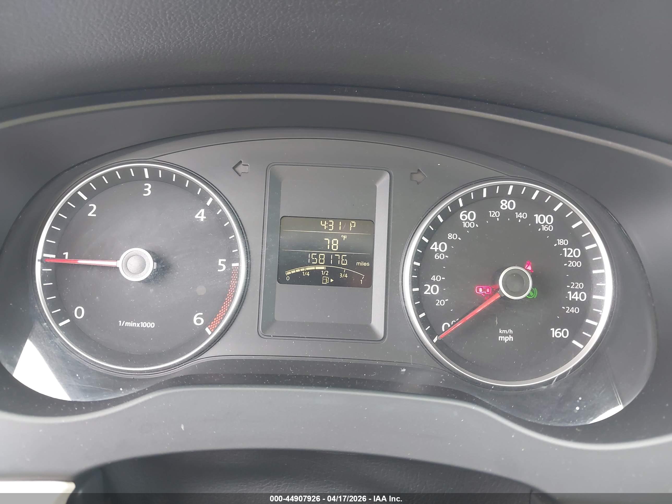 VOLKSWAGEN JETTA image 7