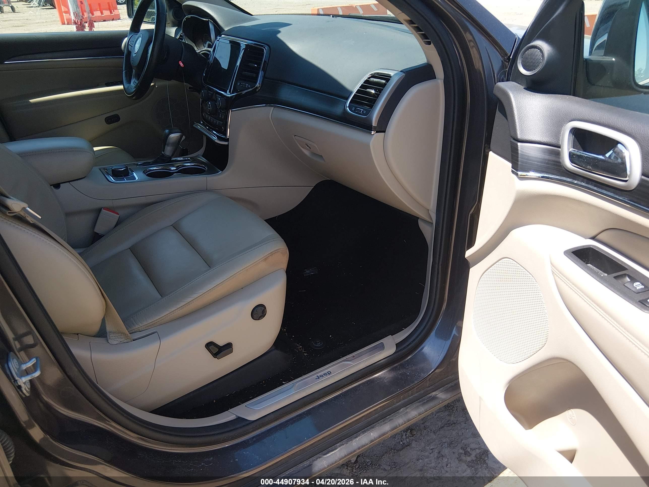 JEEP GRAND image 5