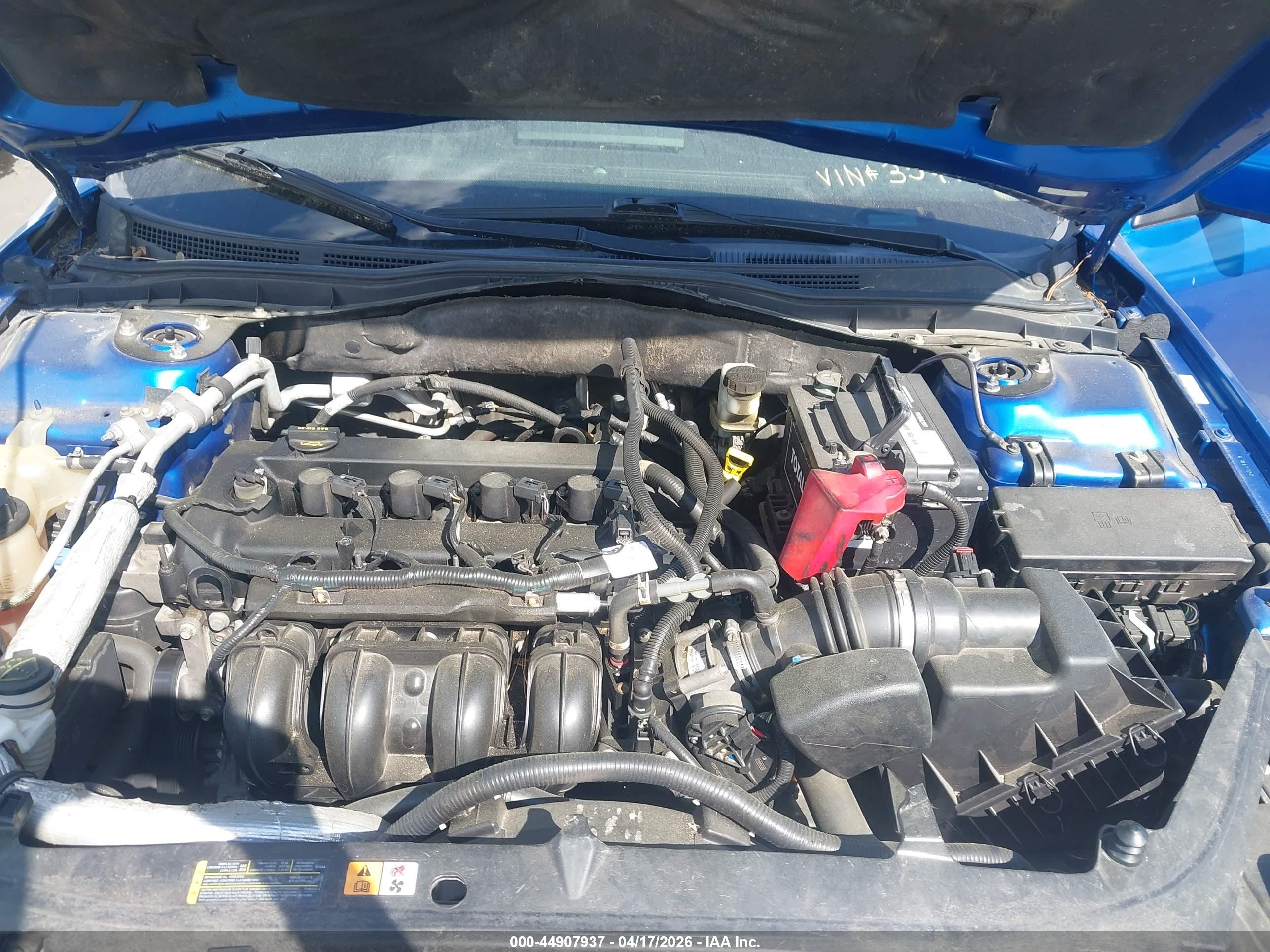 FORD FUSION image 10