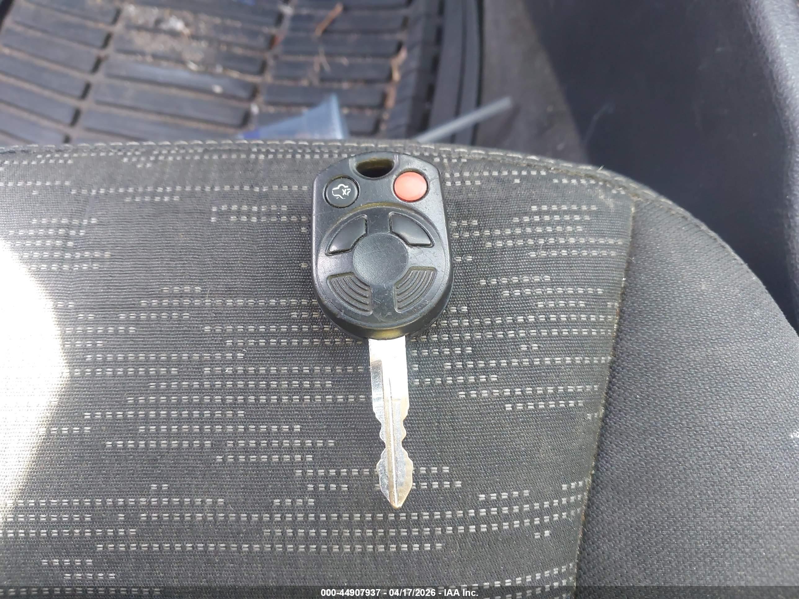 FORD FUSION image 11