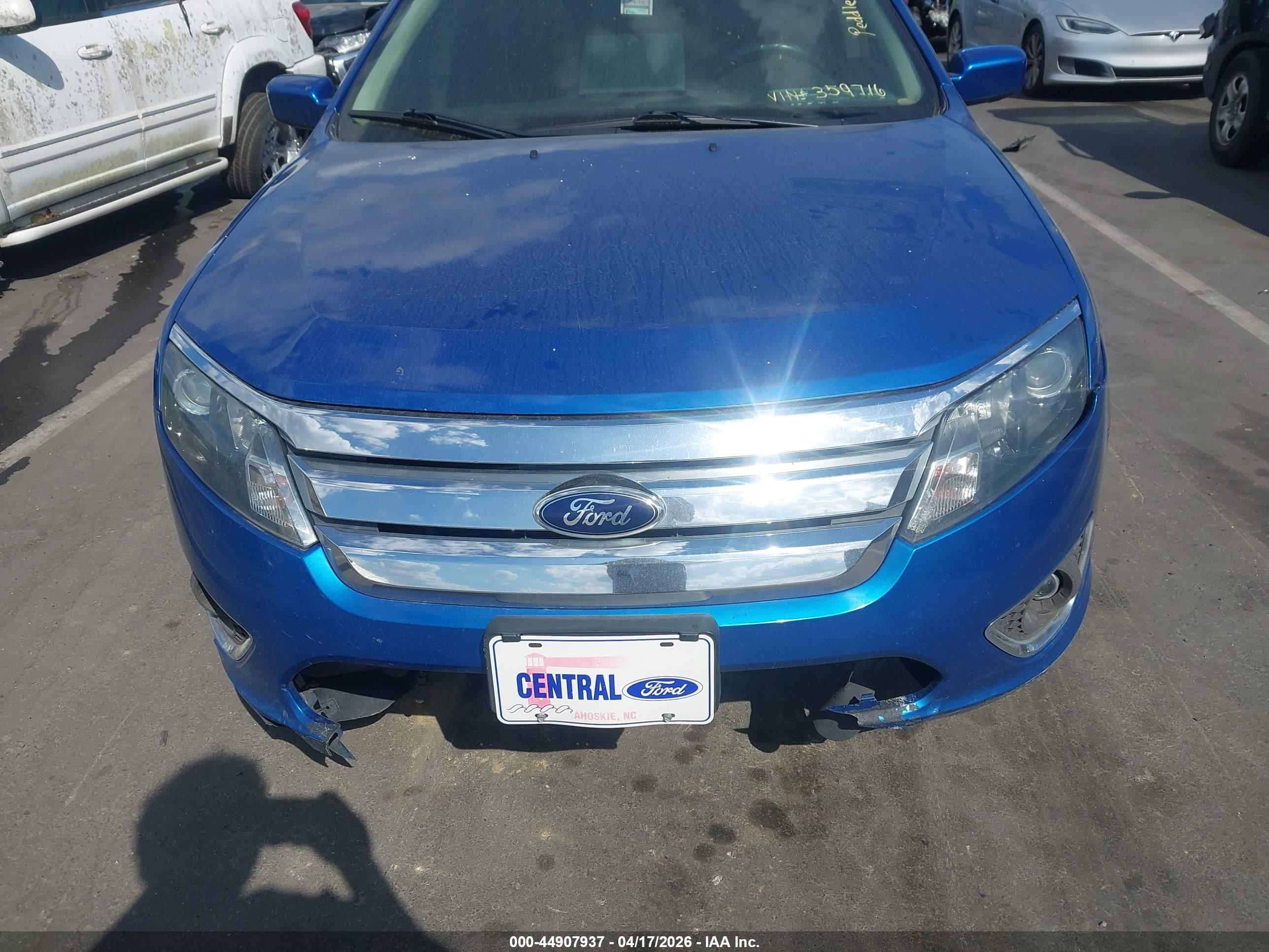 FORD FUSION image 6