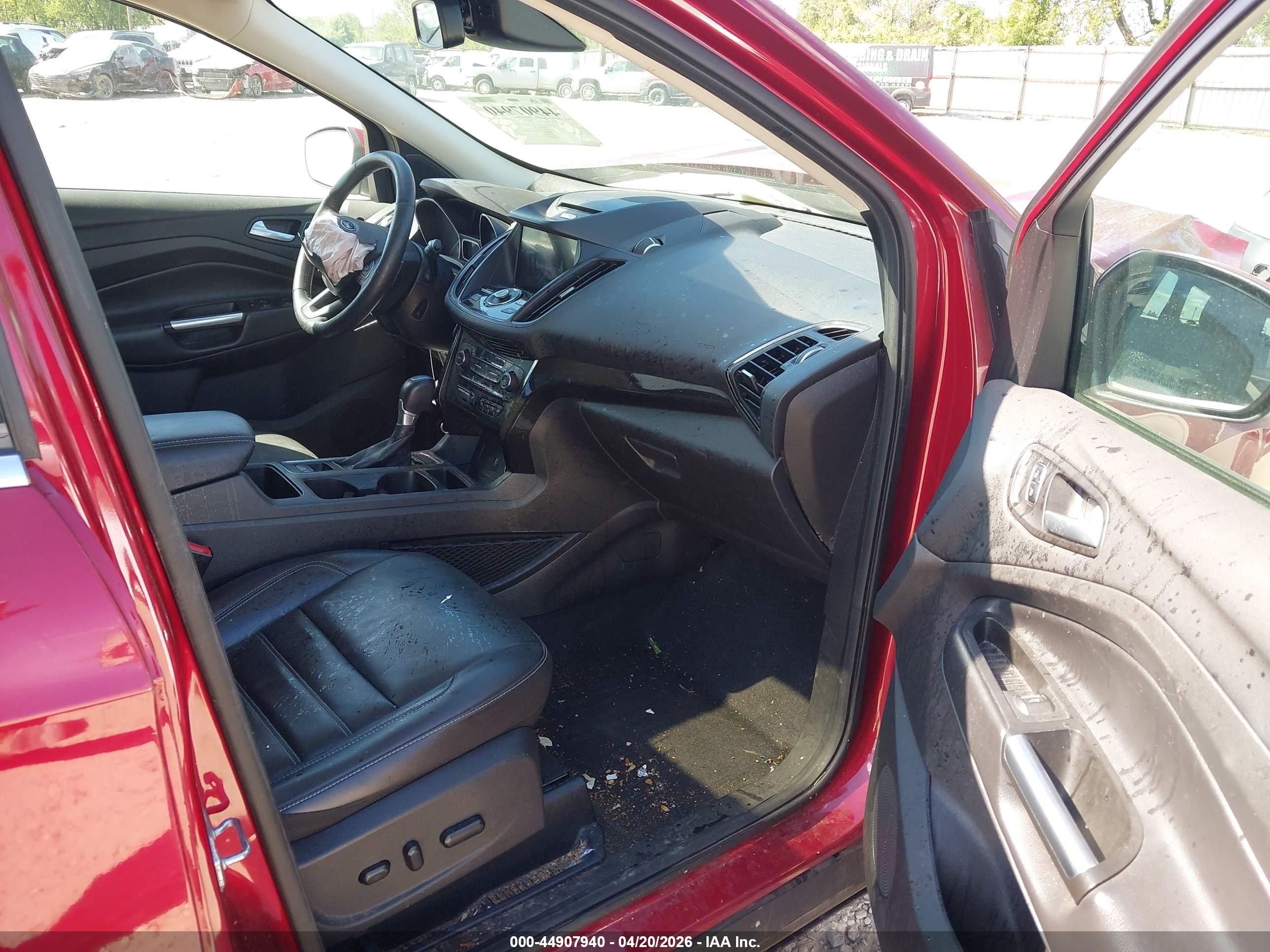 FORD ESCAPE image 5
