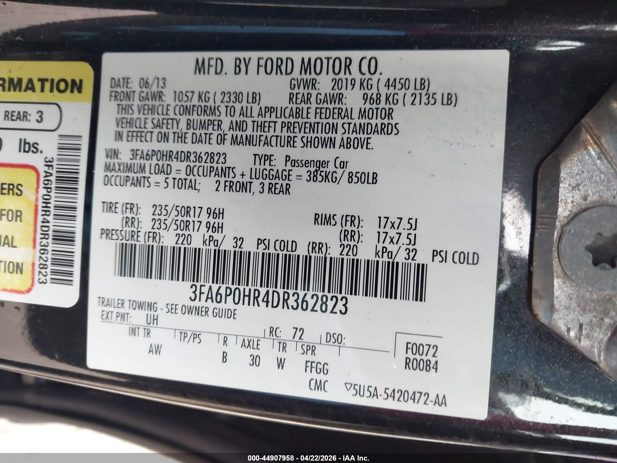FORD FUSION image 9
