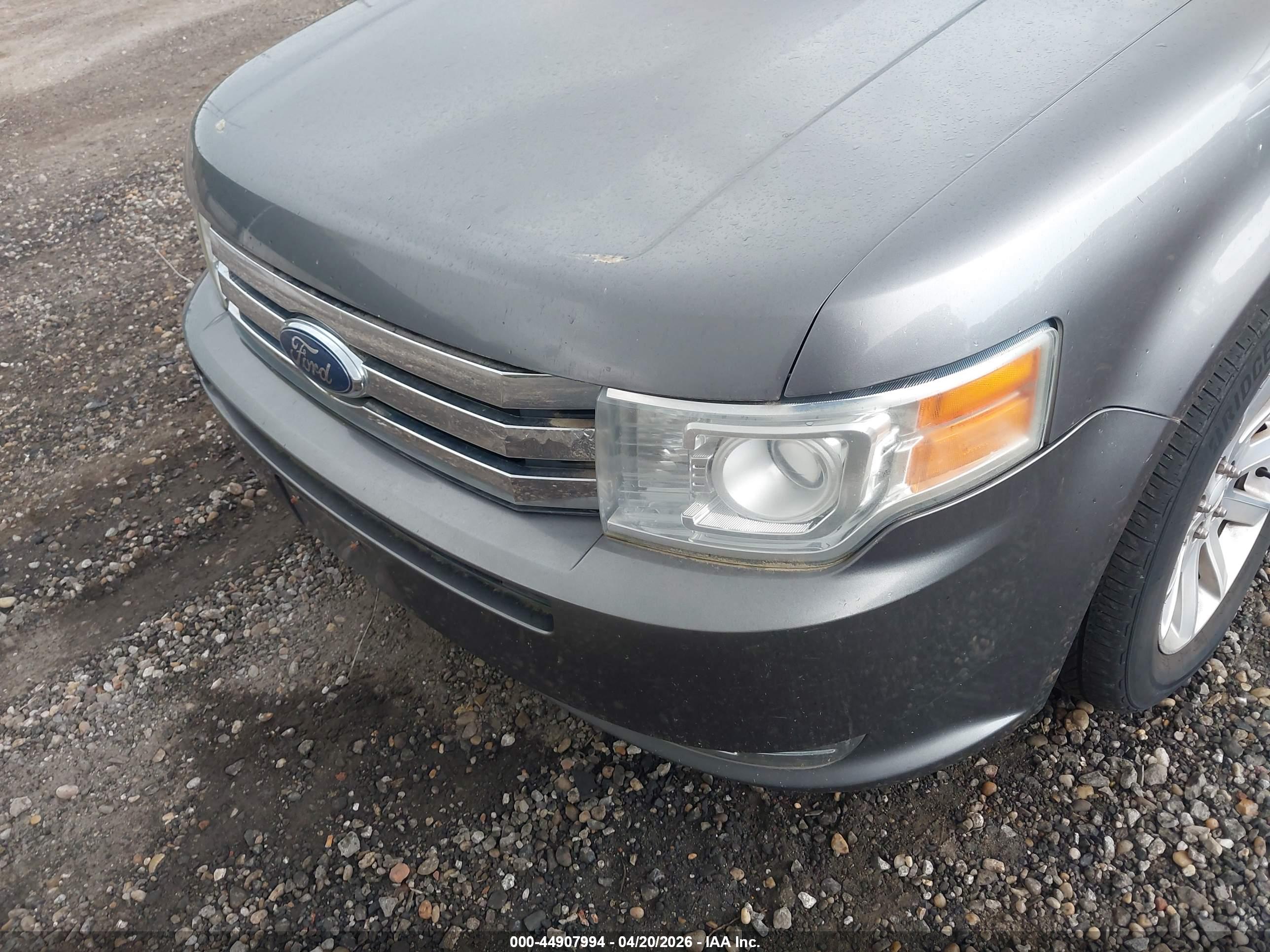 FORD FLEX image 6