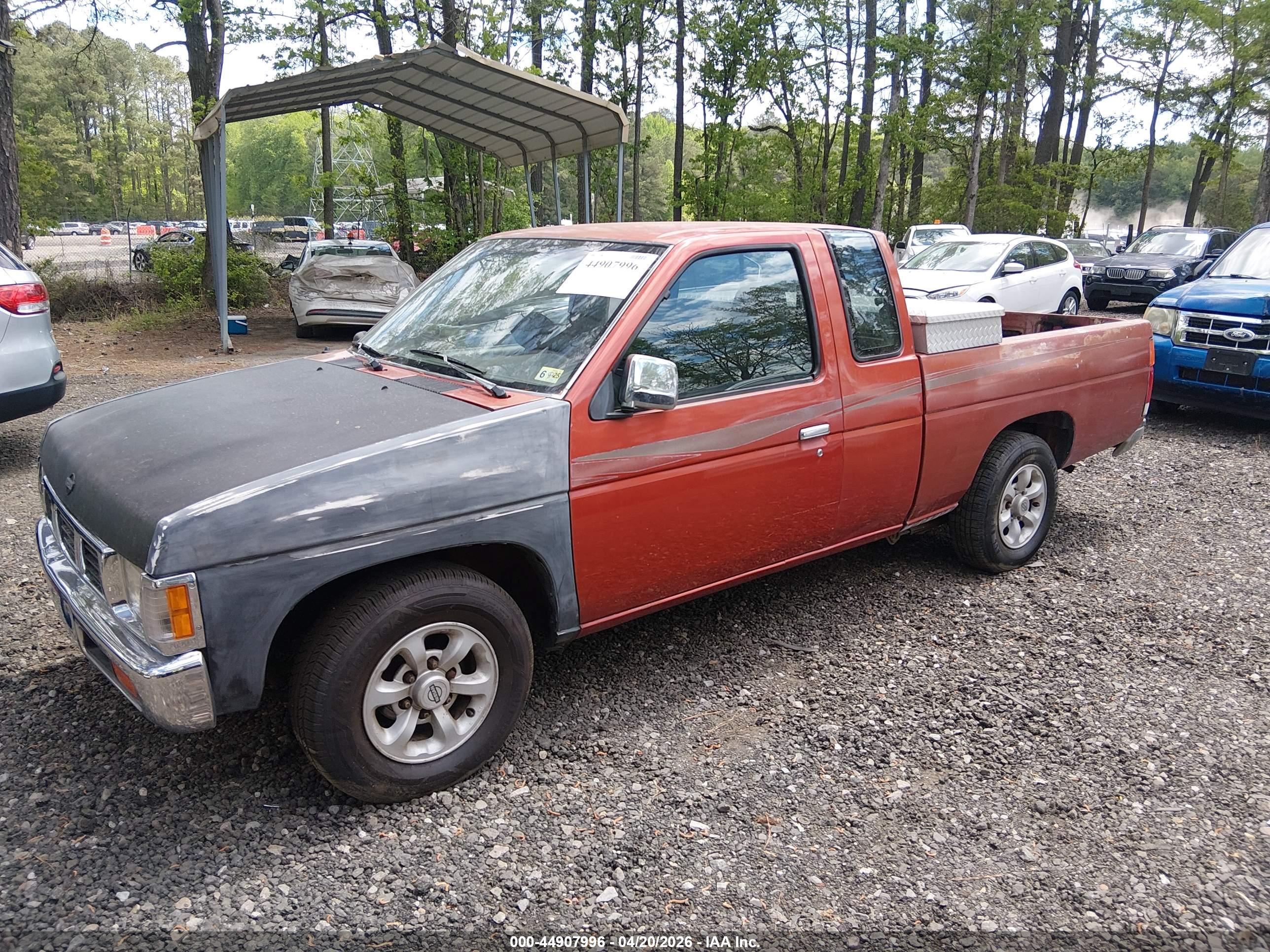 NISSAN 4X2 image 2