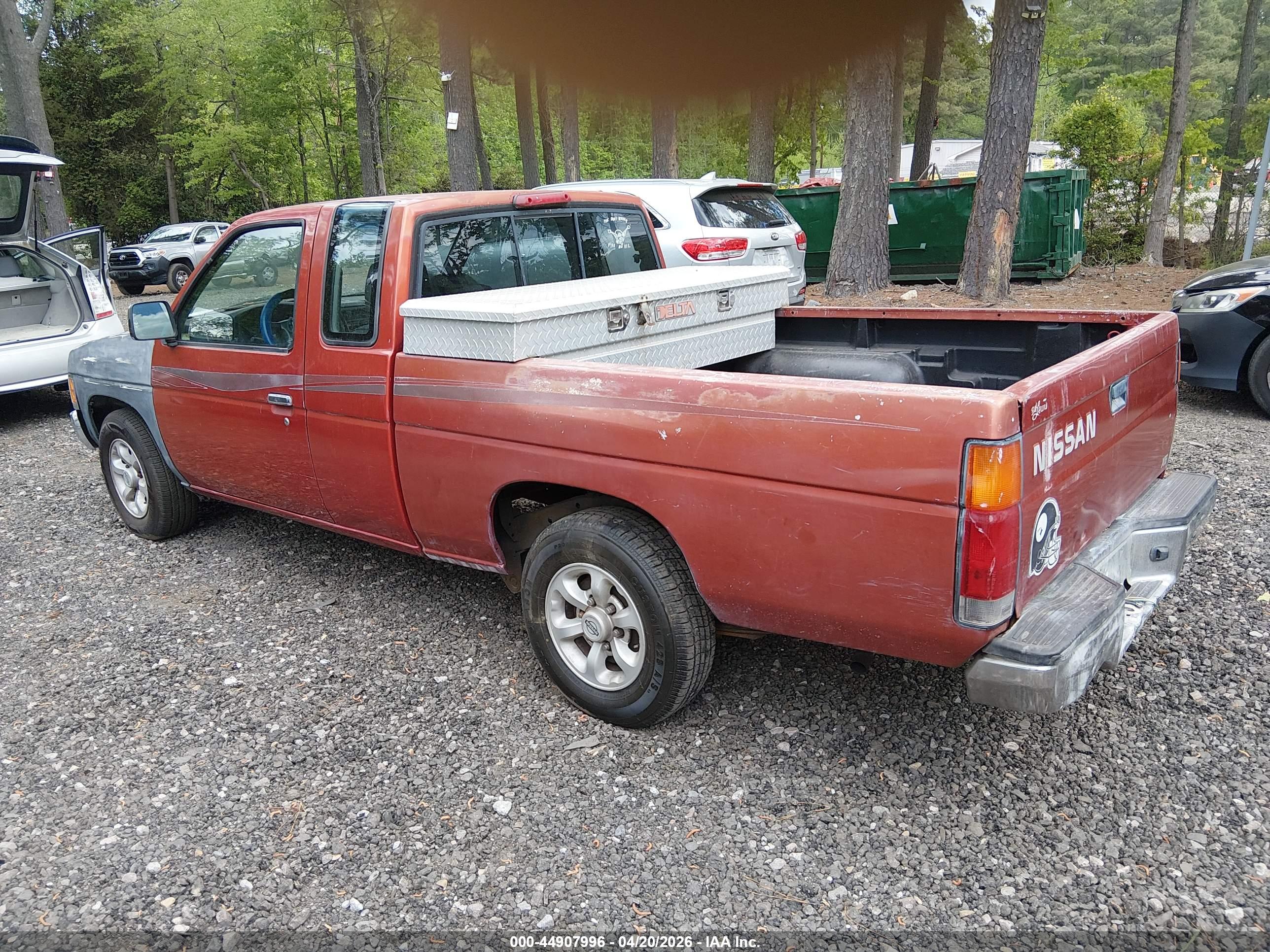 NISSAN 4X2 image 3