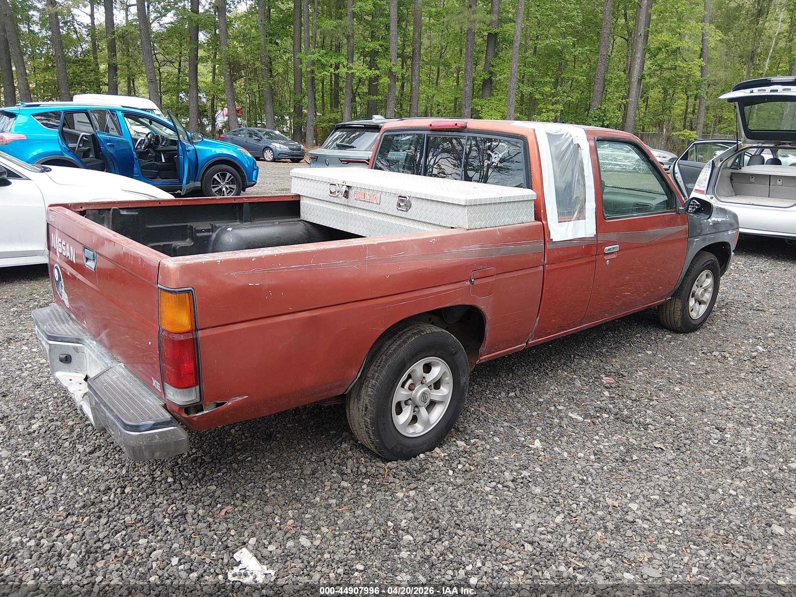 NISSAN 4X2 image 4
