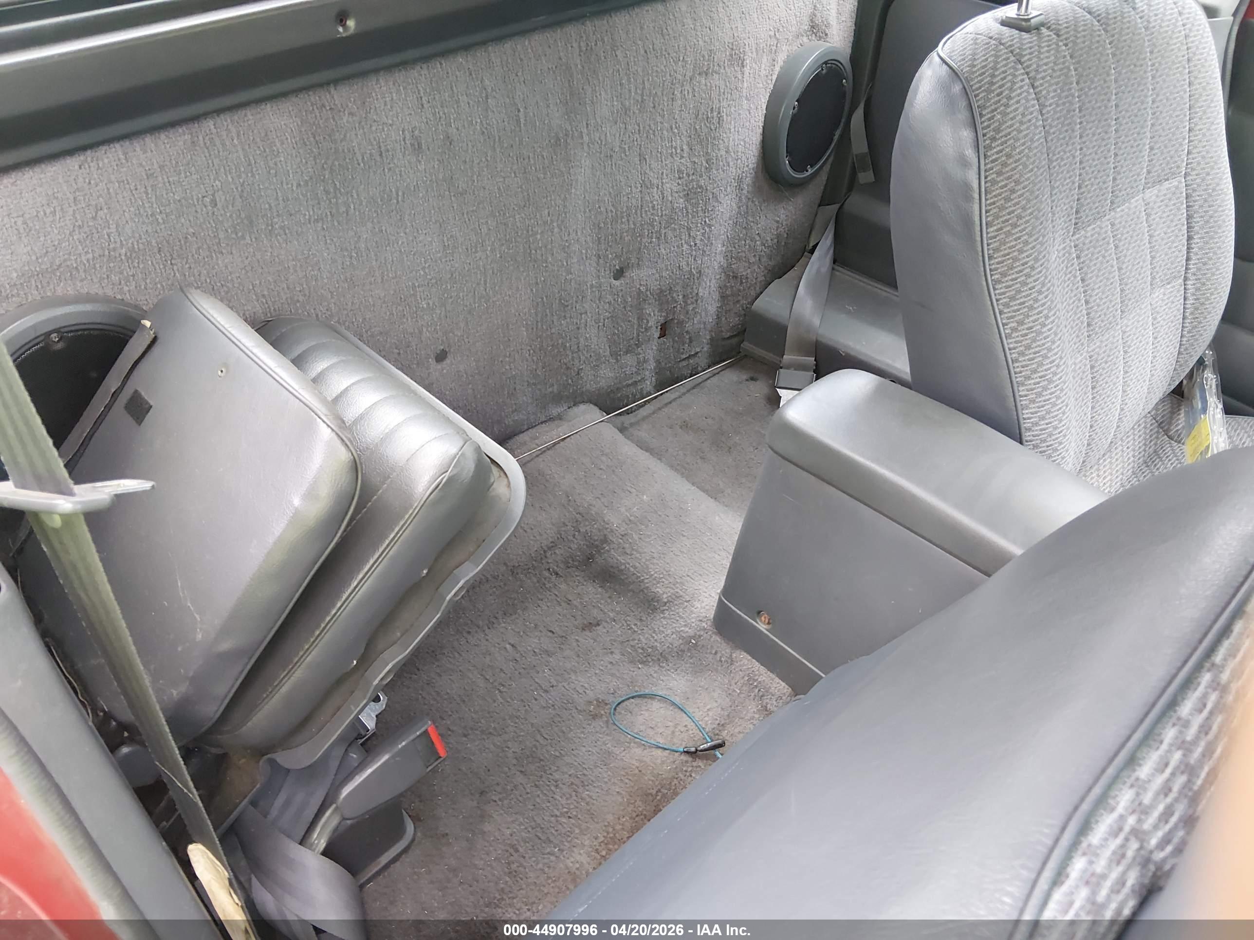 NISSAN 4X2 image 8