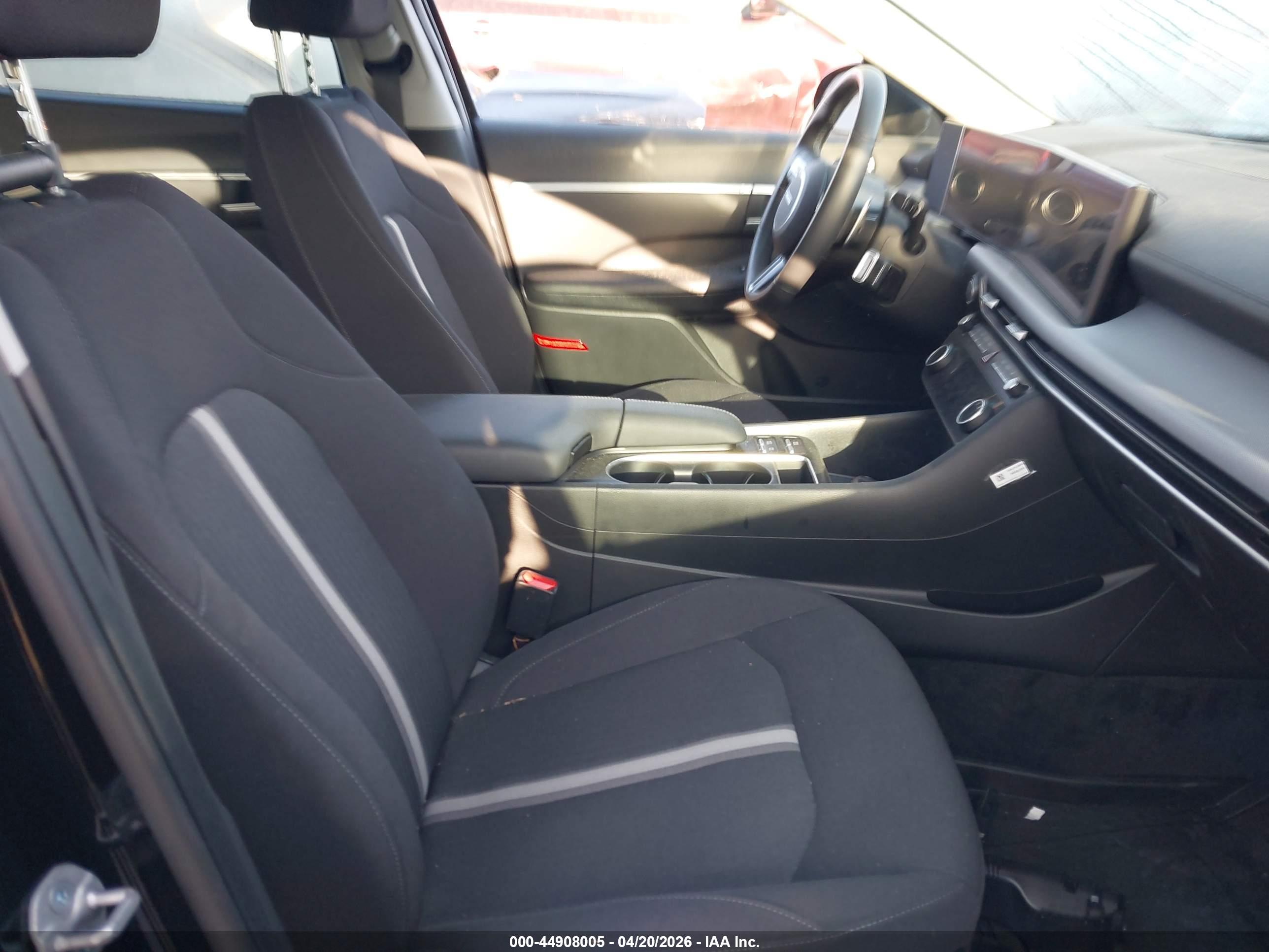 HYUNDAI SONATA image 5