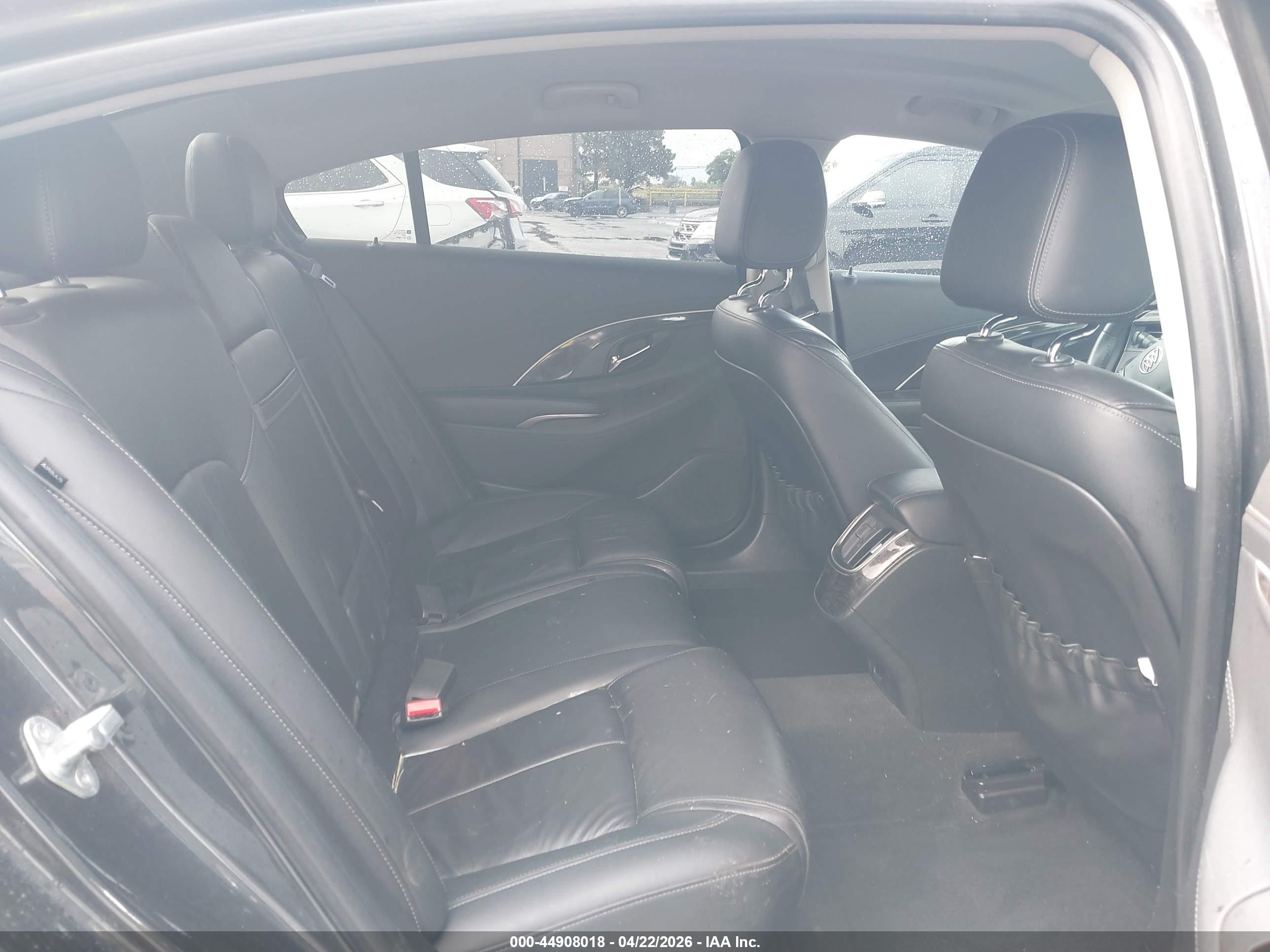 BUICK LACROSSE image 8