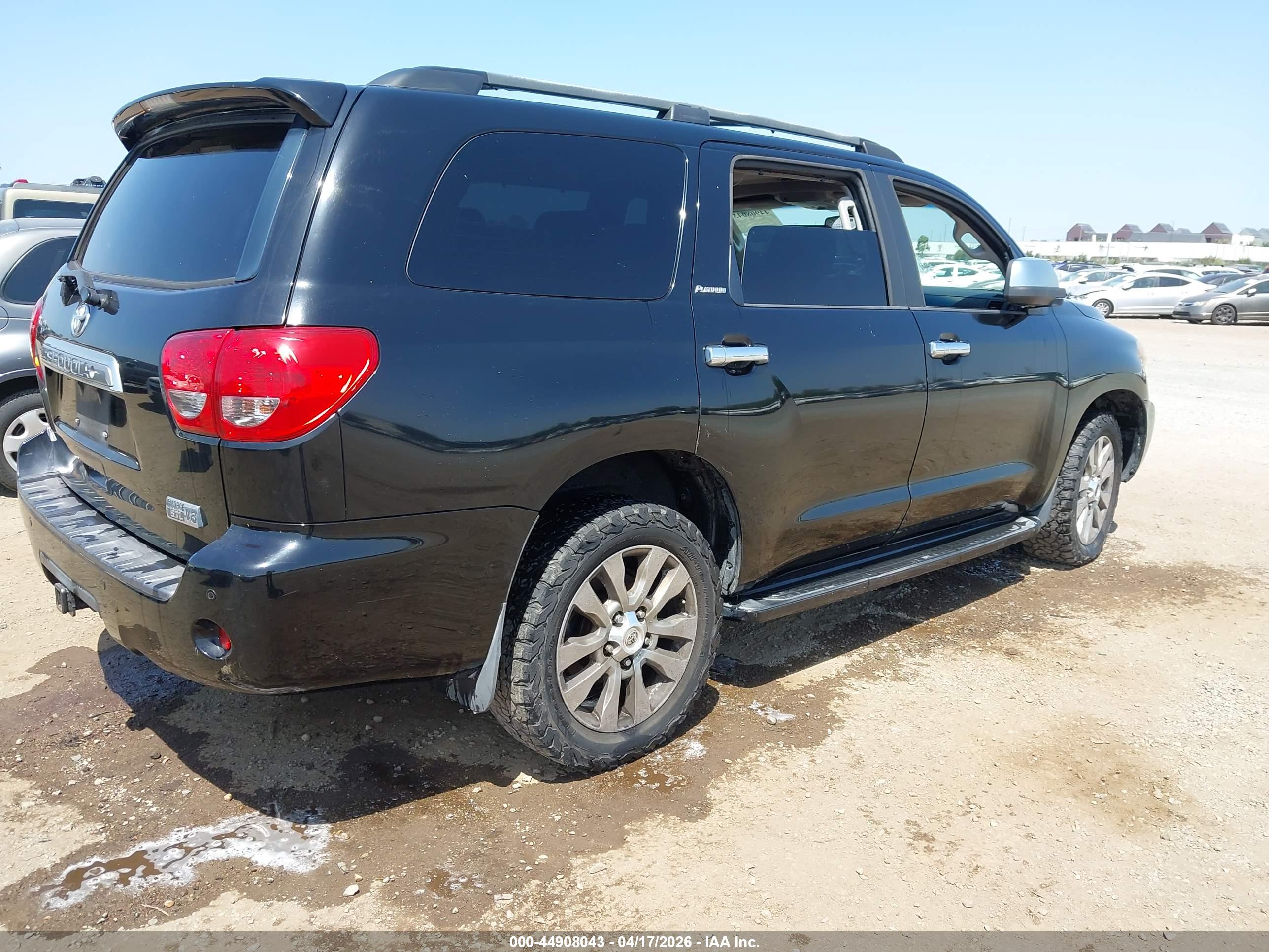 TOYOTA SEQUOIA image 4