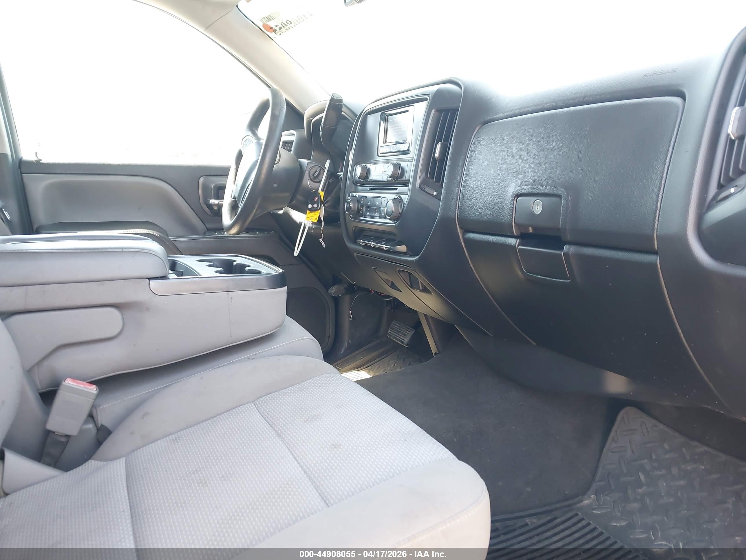 CHEVROLET SILVERADO image 5