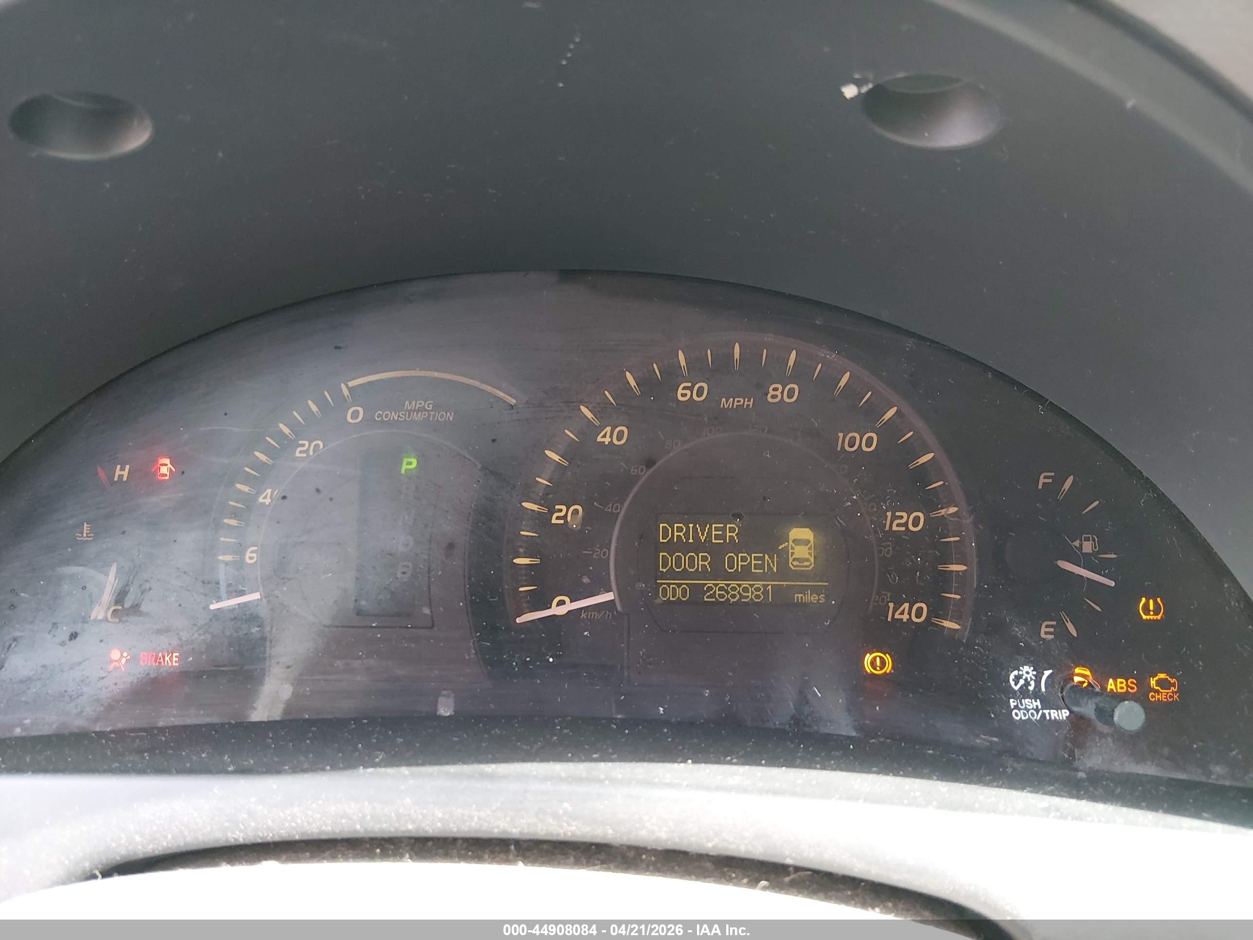 TOYOTA CAMRY image 7