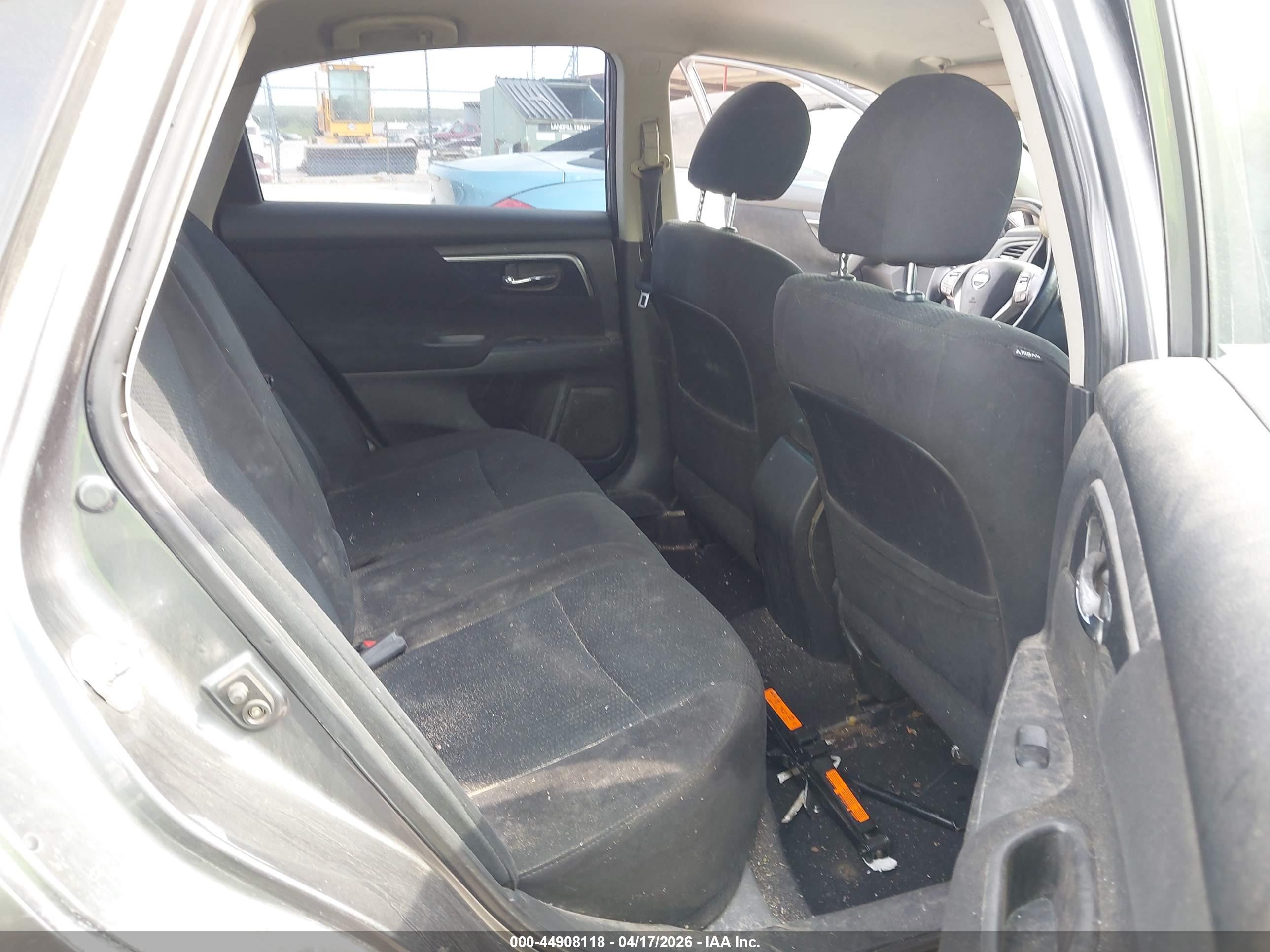 NISSAN ALTIMA image 8