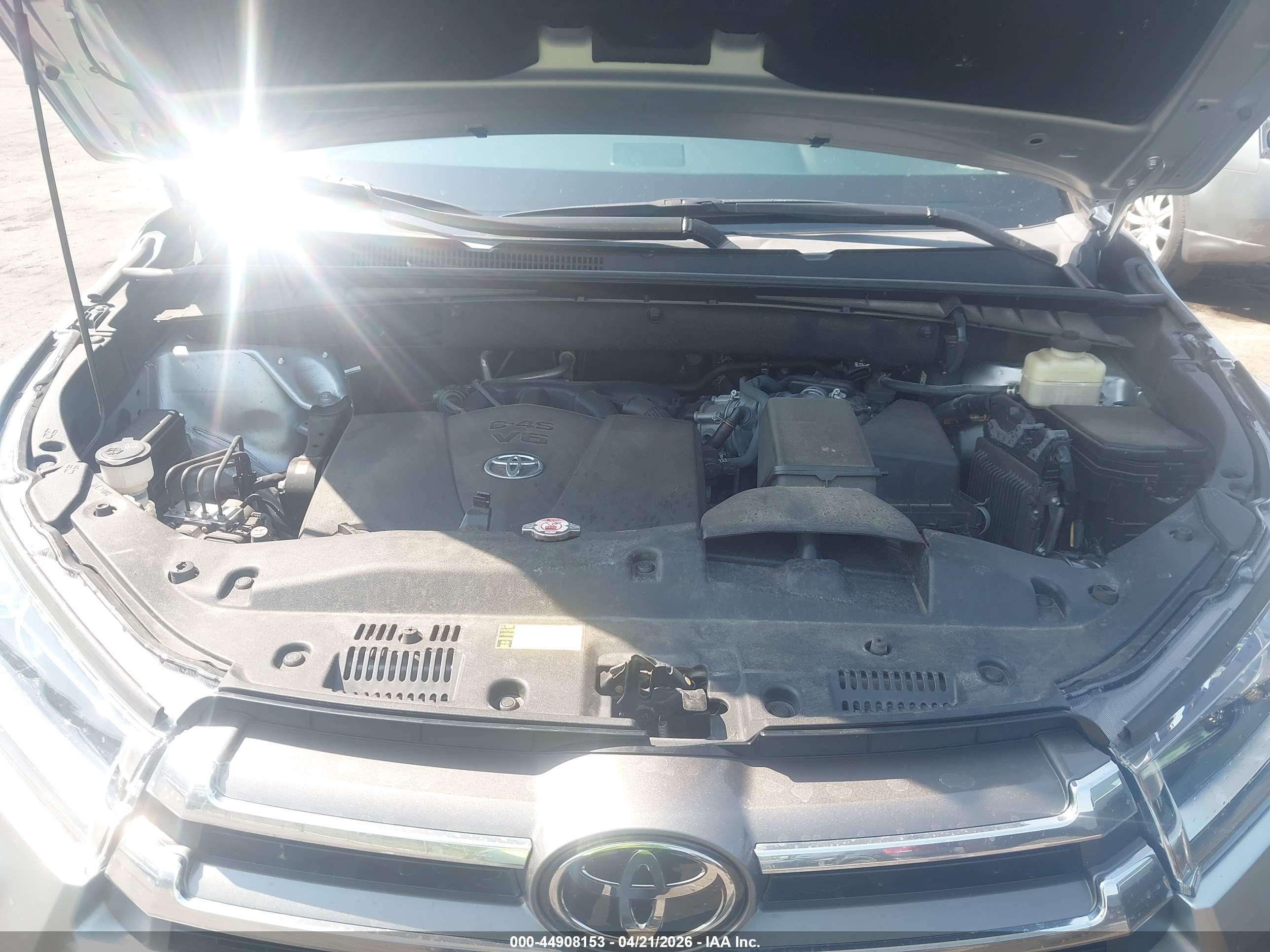 TOYOTA HIGHLANDER image 10