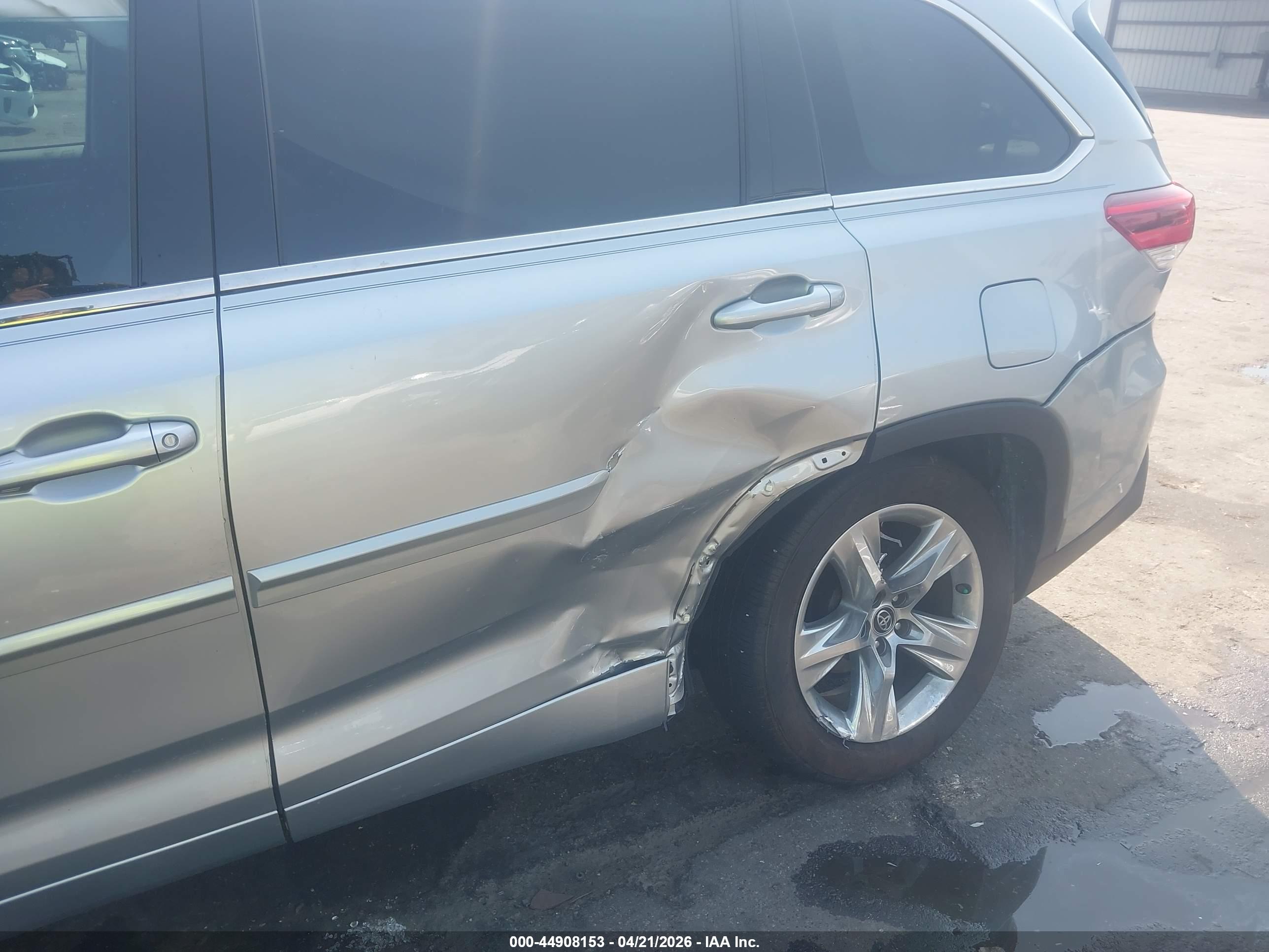 TOYOTA HIGHLANDER image 6