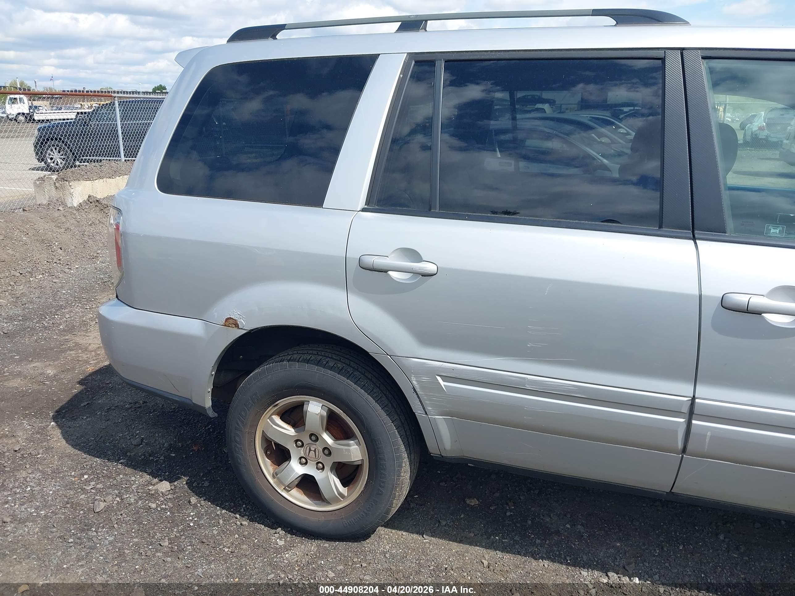 HONDA PILOT image 6