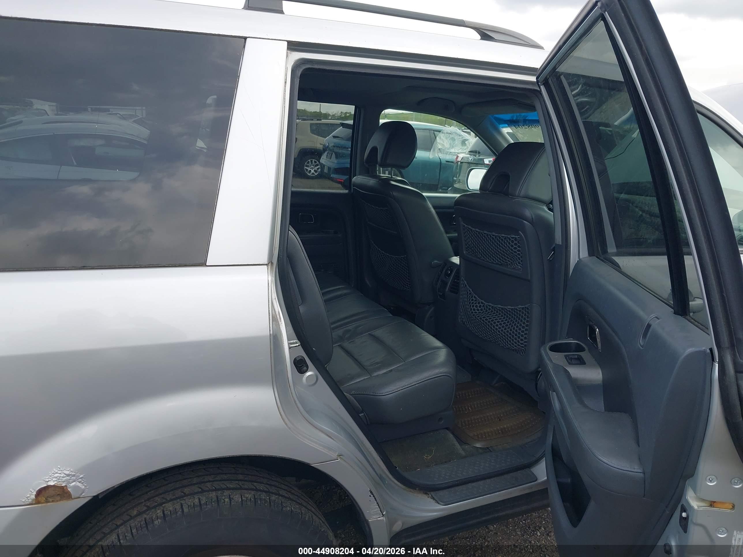 HONDA PILOT image 8