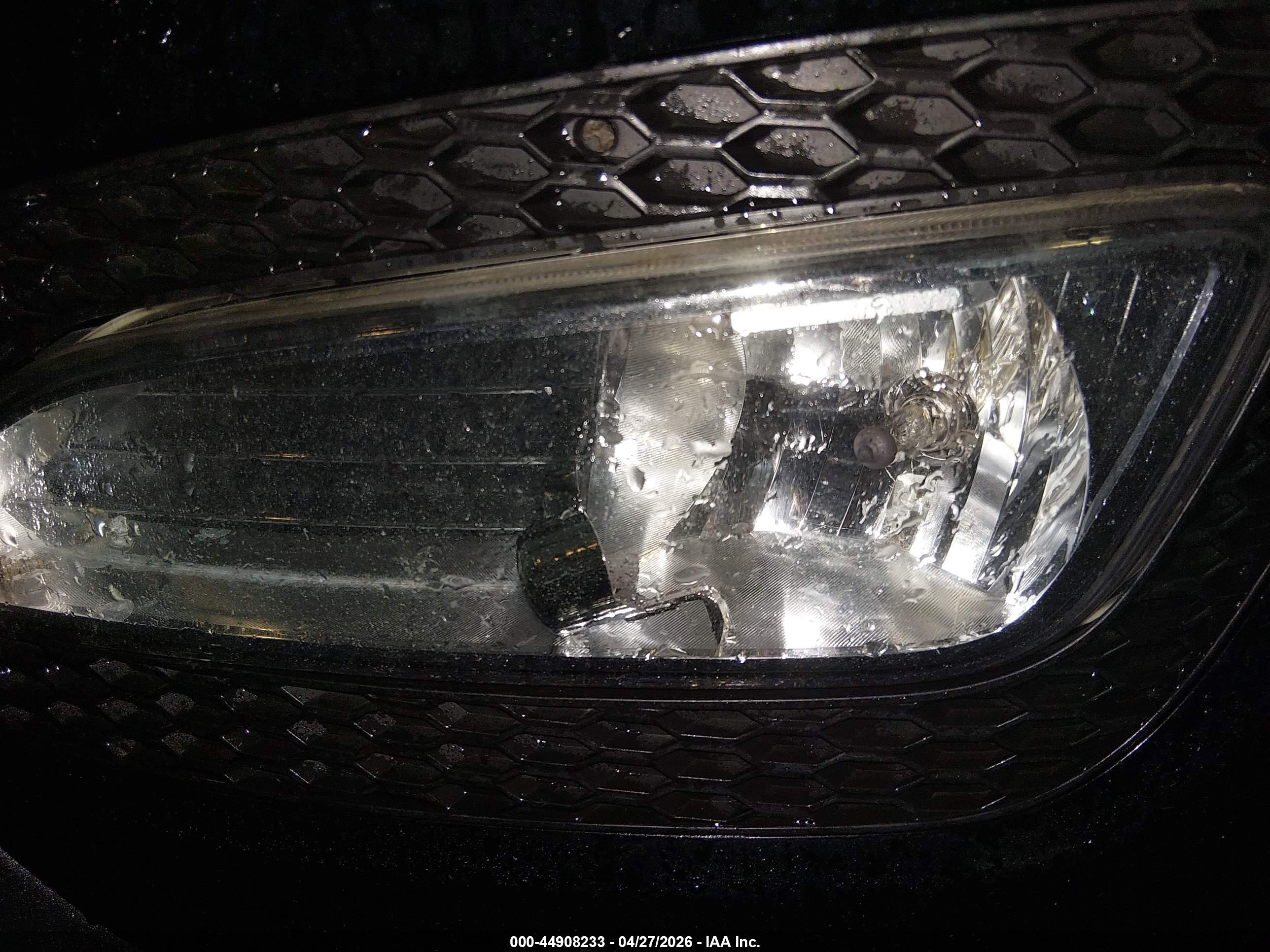 HYUNDAI SANTA image 6