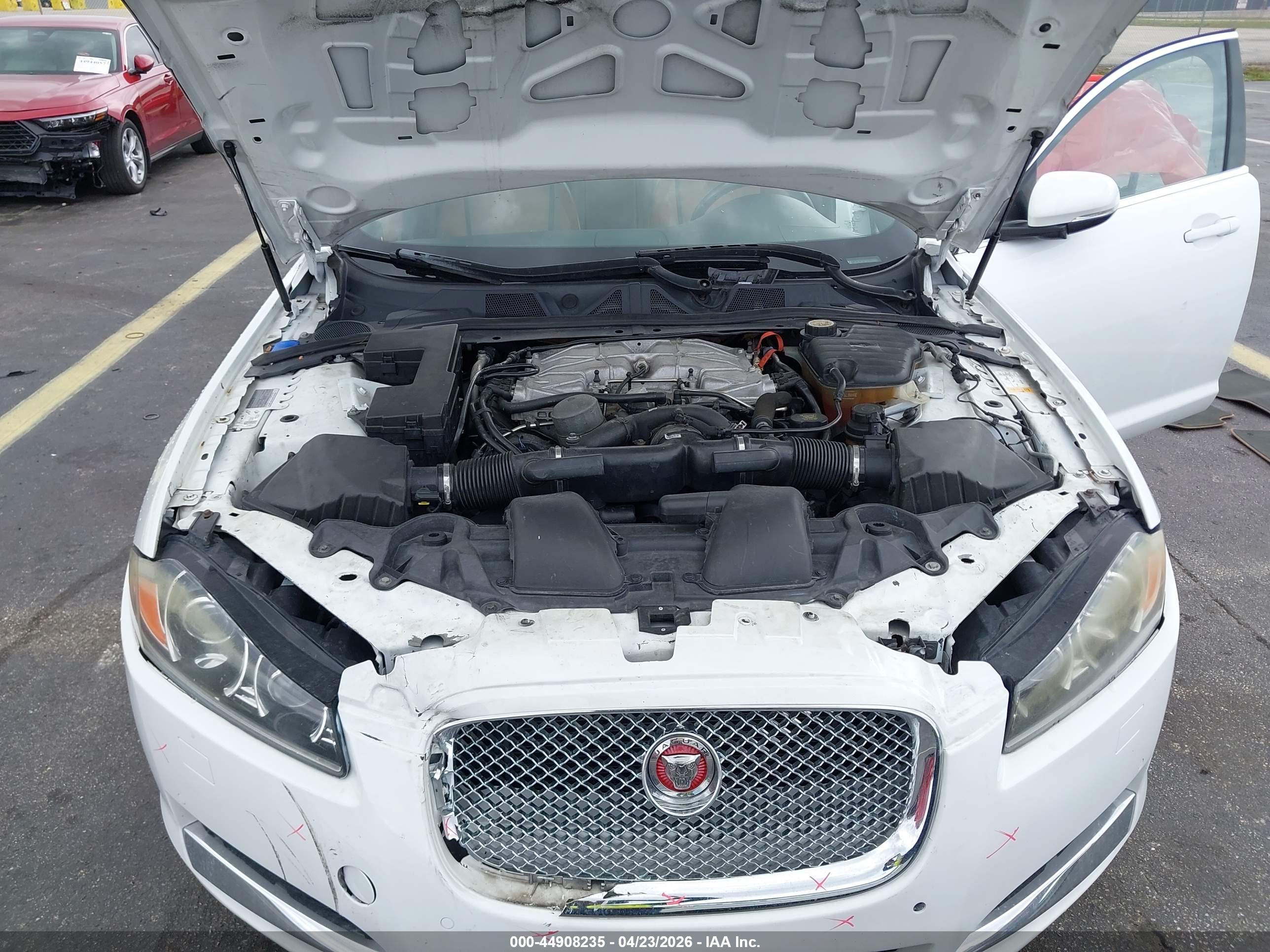 JAGUAR XF image 10