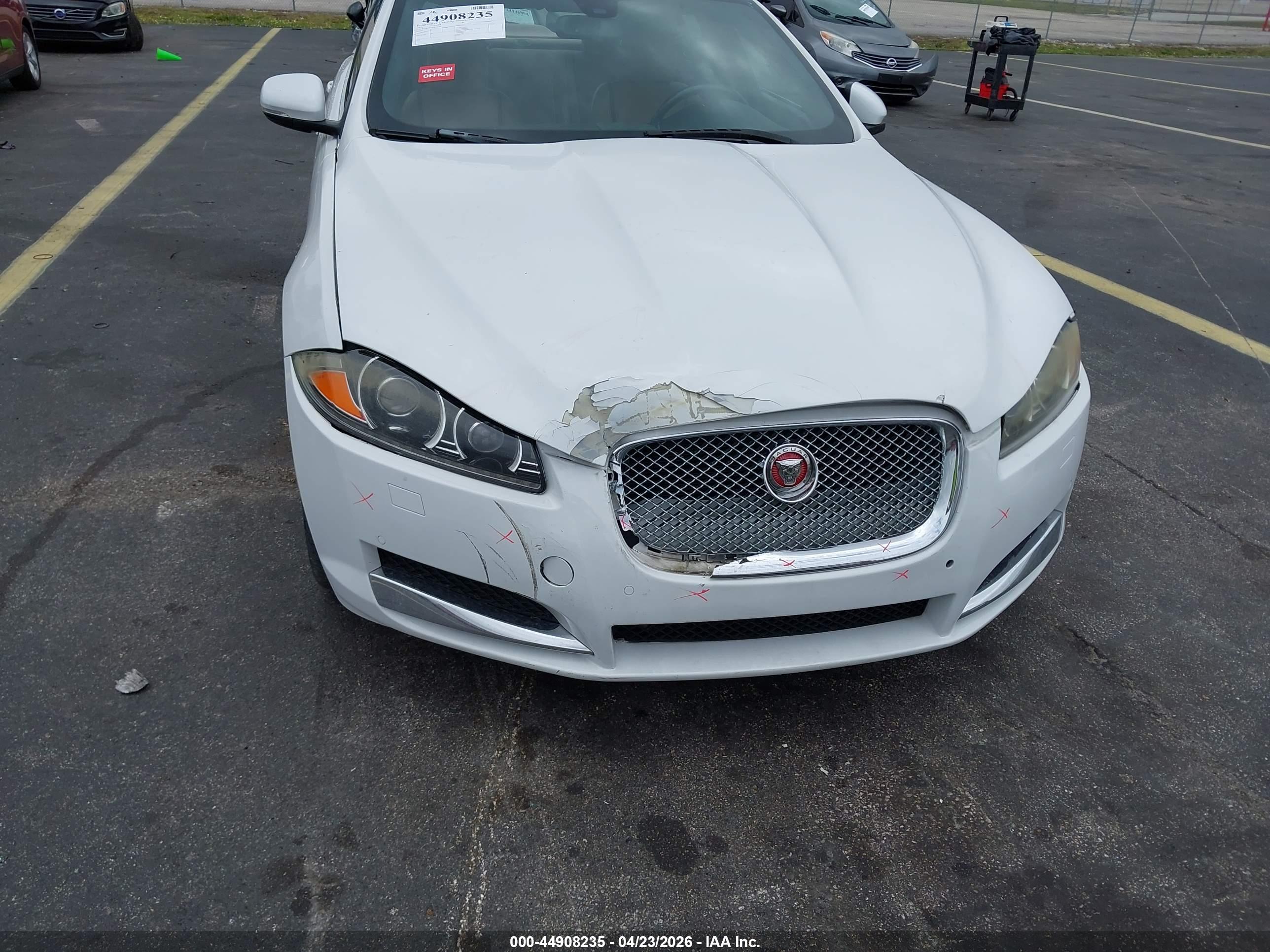 JAGUAR XF image 6
