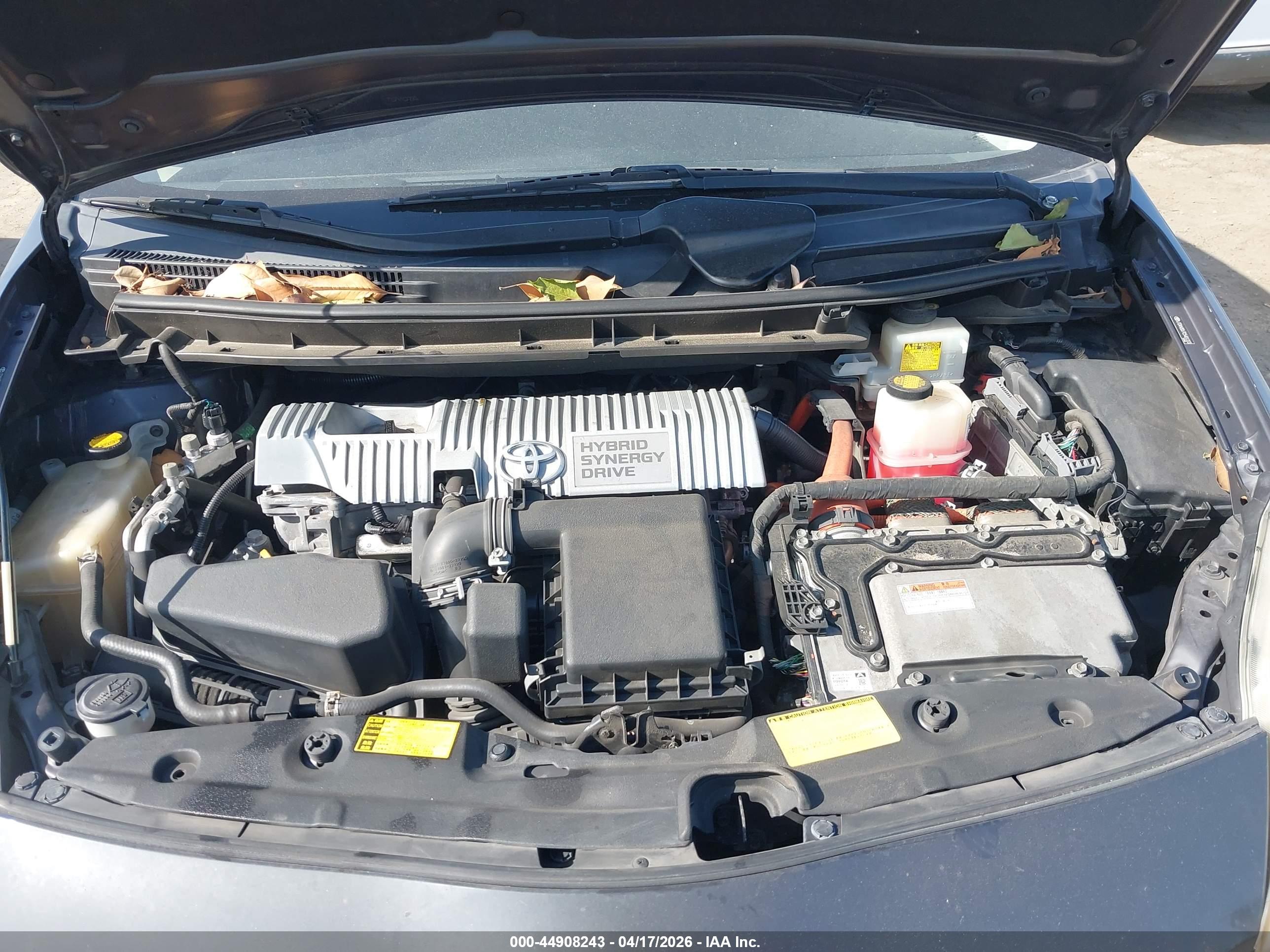 TOYOTA PRIUS image 10
