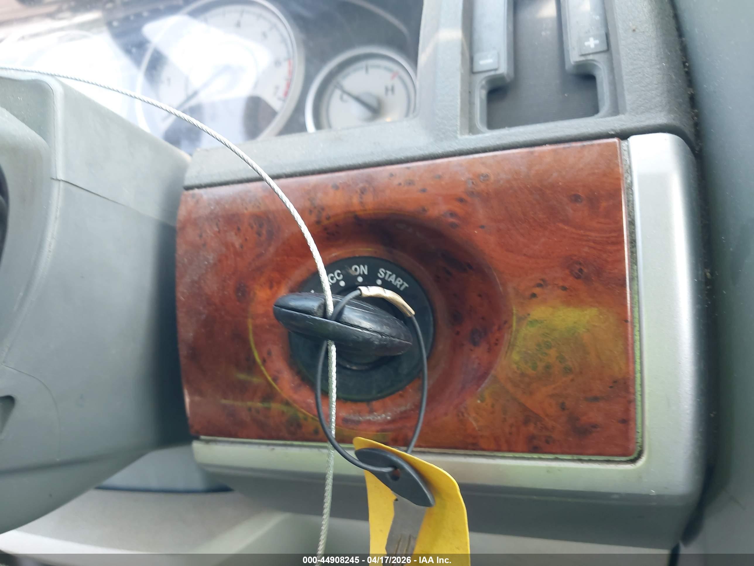 CHRYSLER TOWN image 11