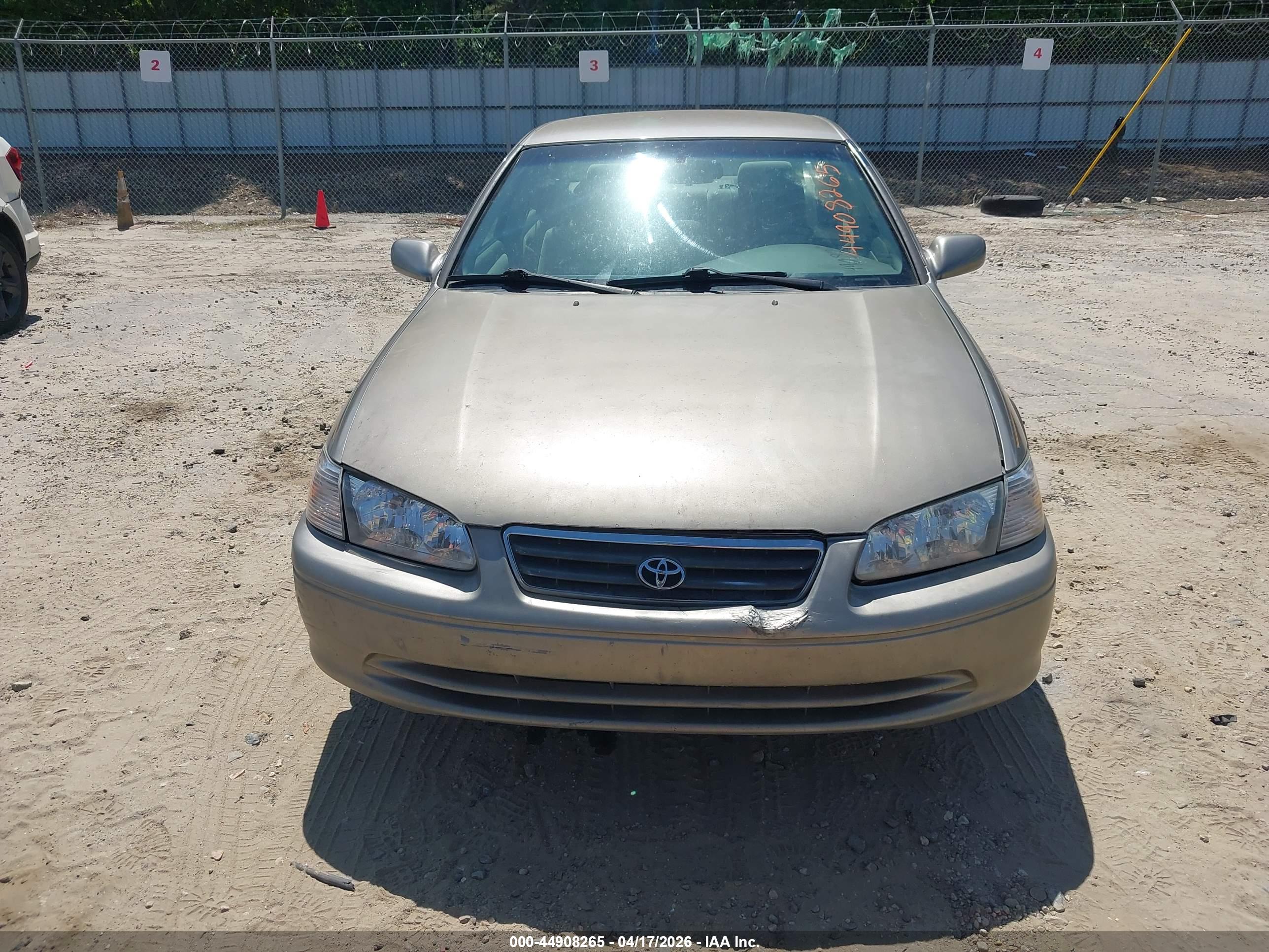 TOYOTA CAMRY image 6