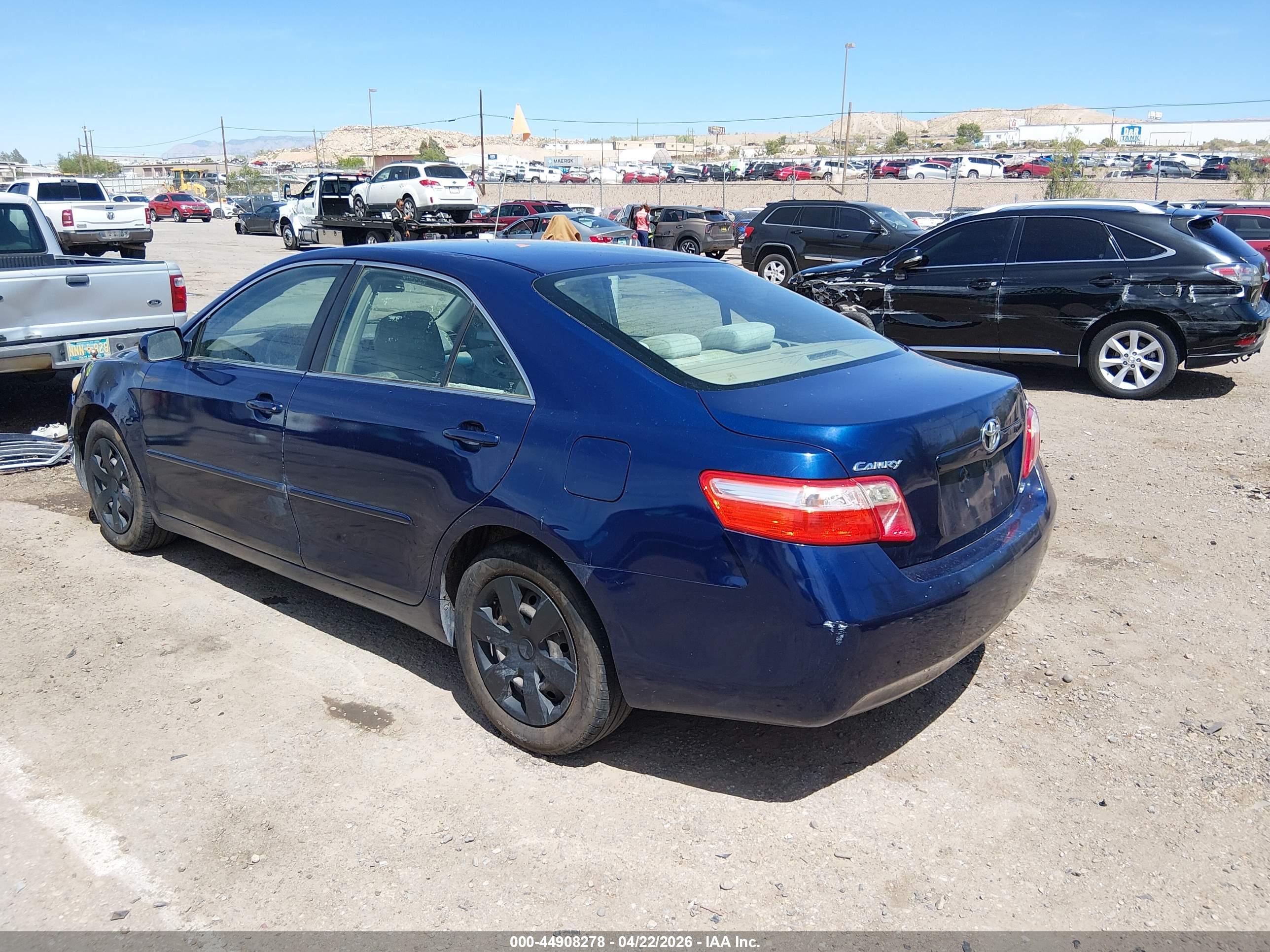 TOYOTA CAMRY image 3