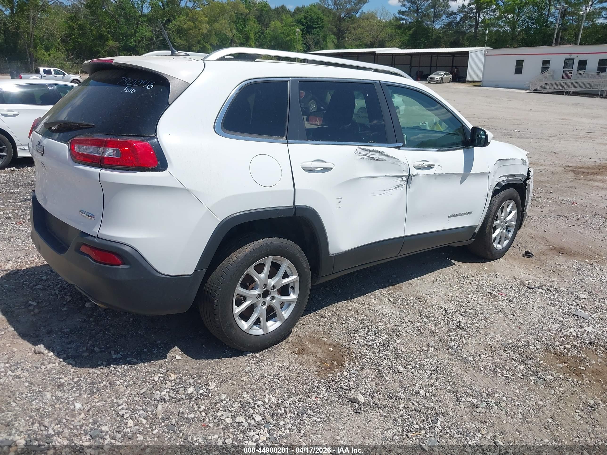 JEEP CHEROKEE image 4