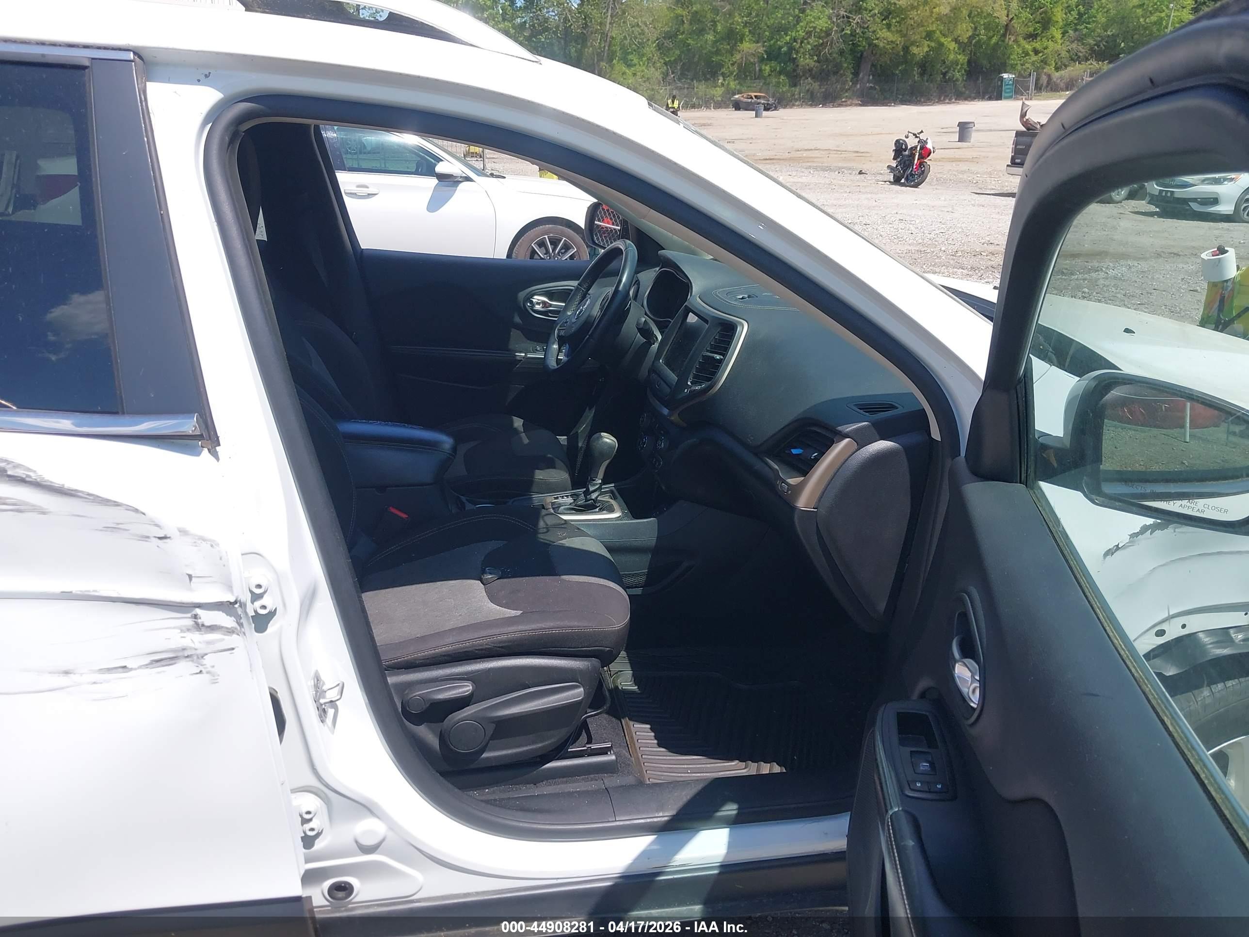 JEEP CHEROKEE image 5