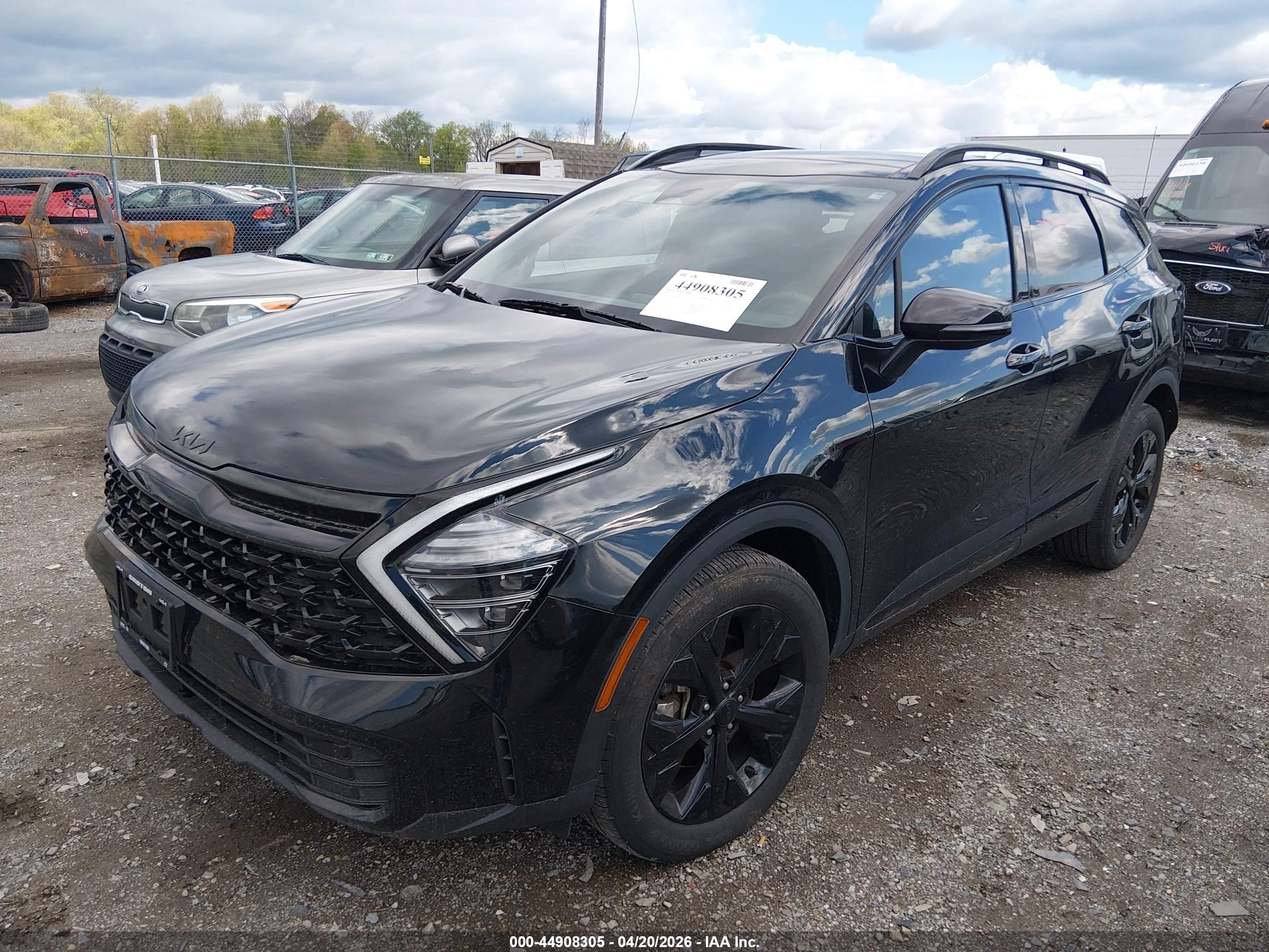 KIA SPORTAGE image 2