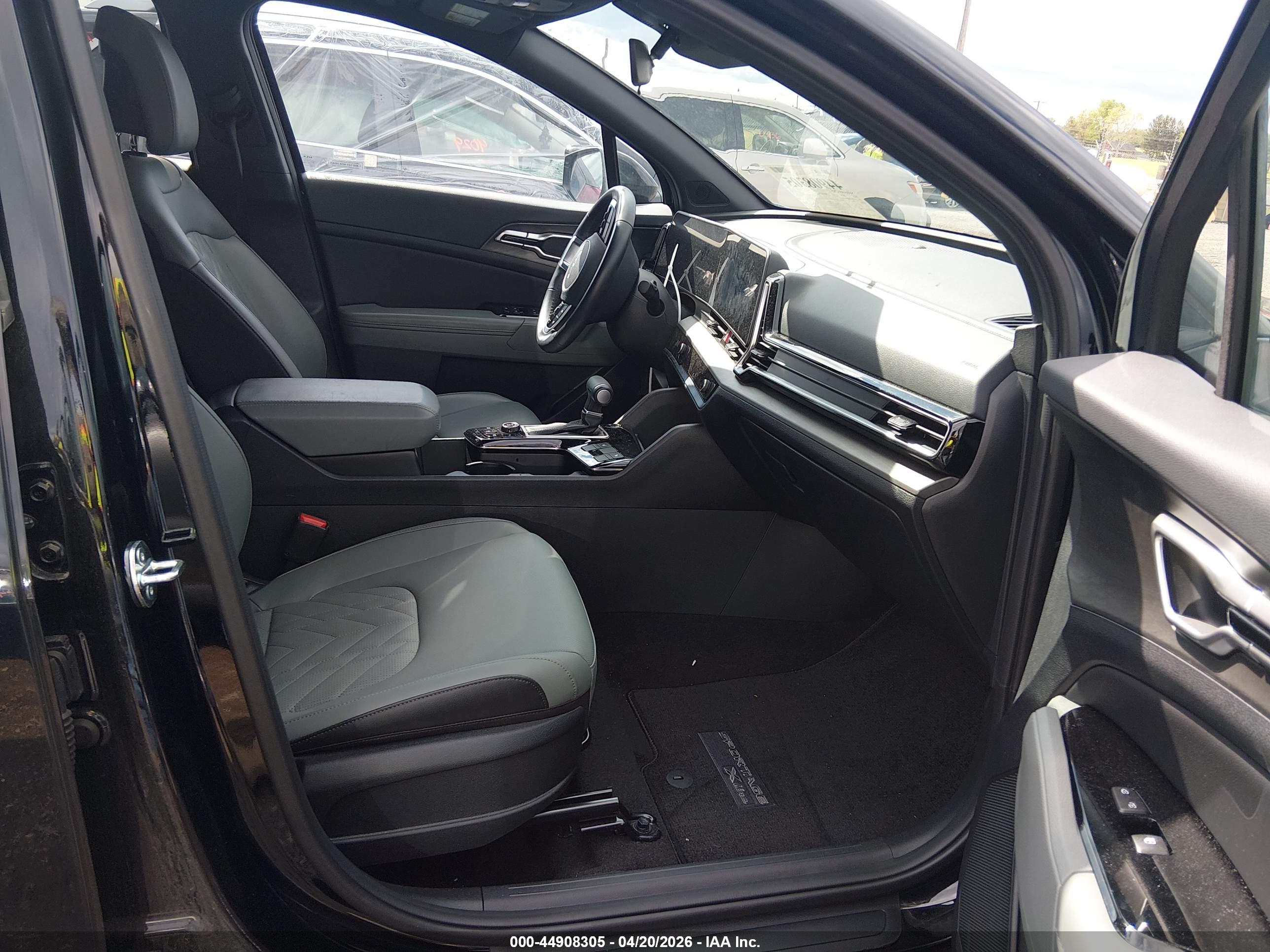 KIA SPORTAGE image 5