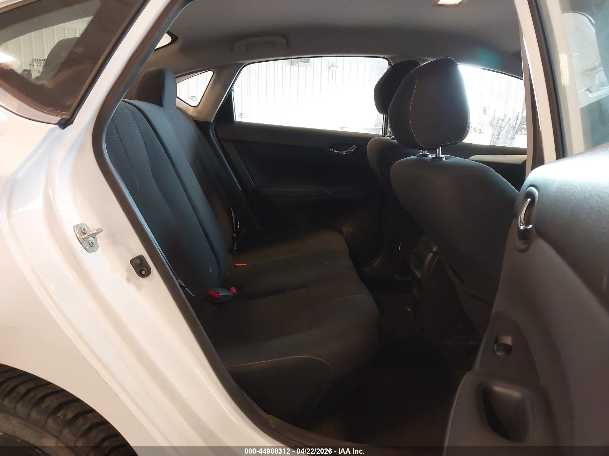 NISSAN SENTRA image 8
