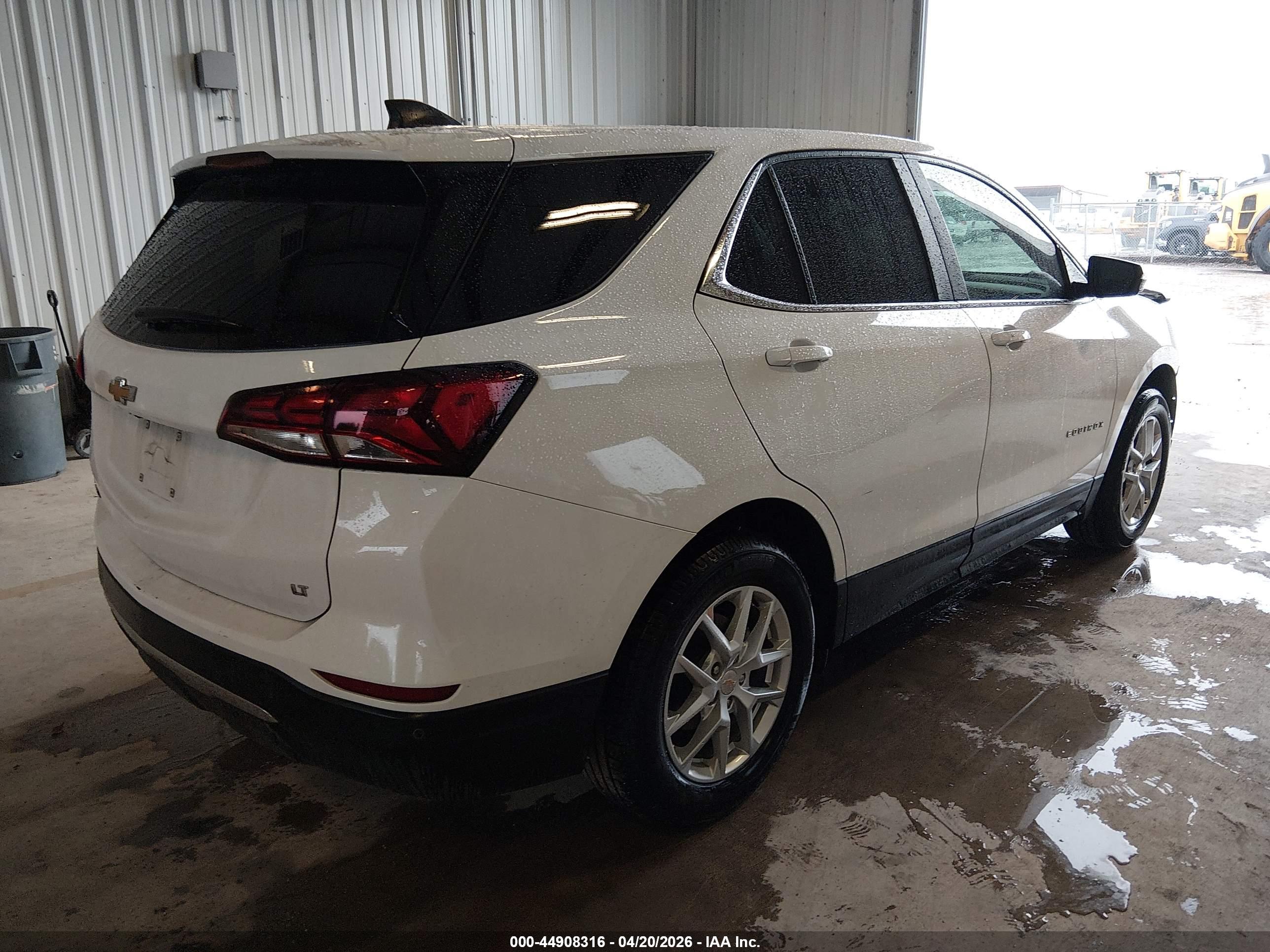 CHEVROLET EQUINOX image 4