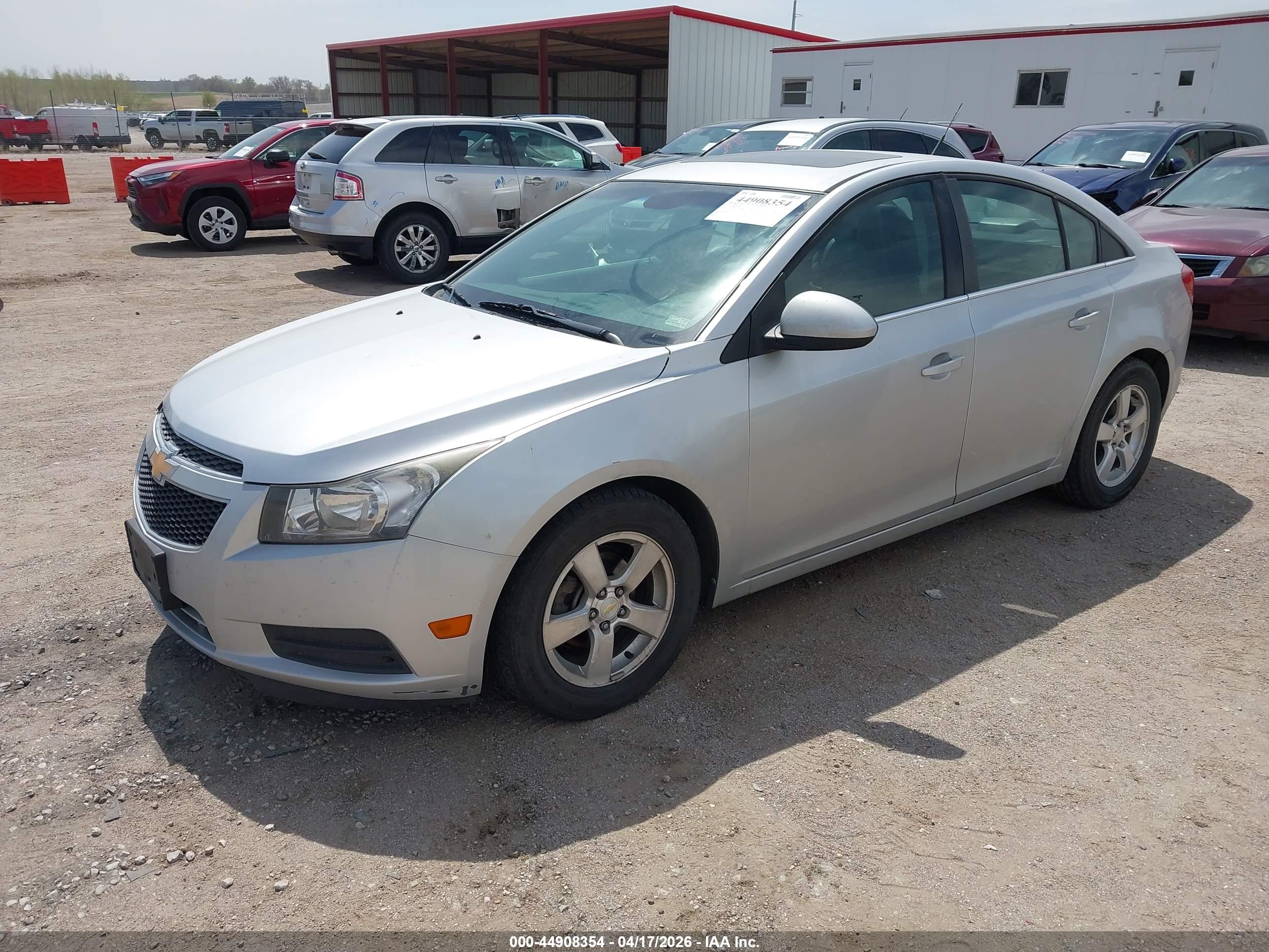 CHEVROLET CRUZE image 2