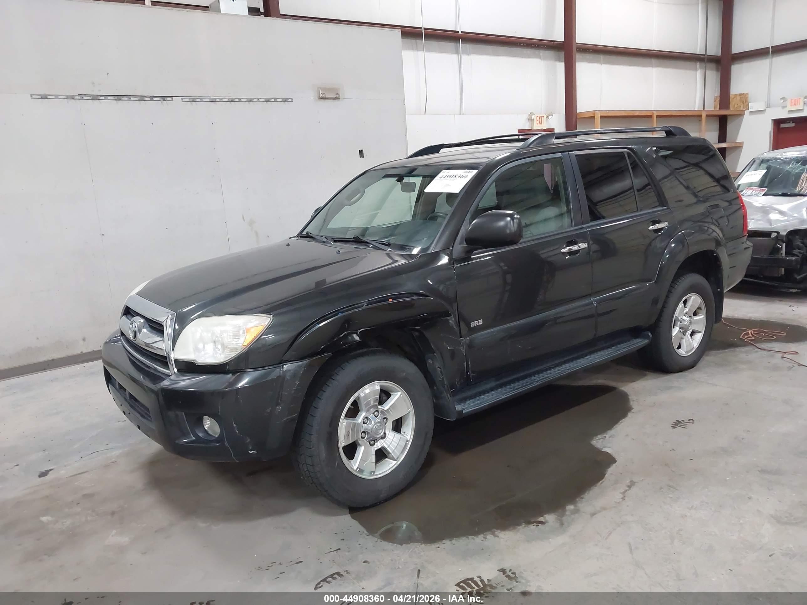 TOYOTA 4RUNNER image 2
