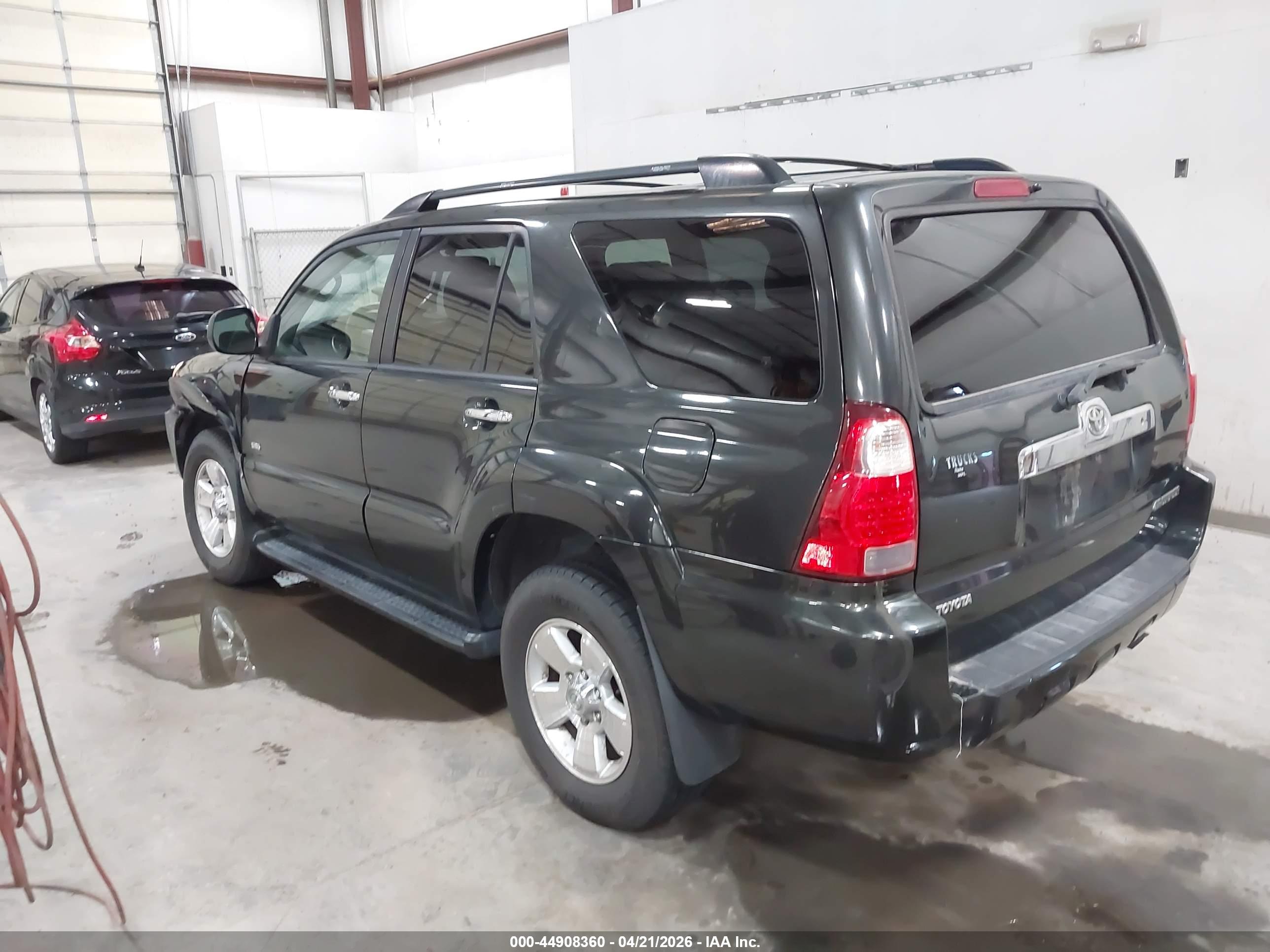 TOYOTA 4RUNNER image 3