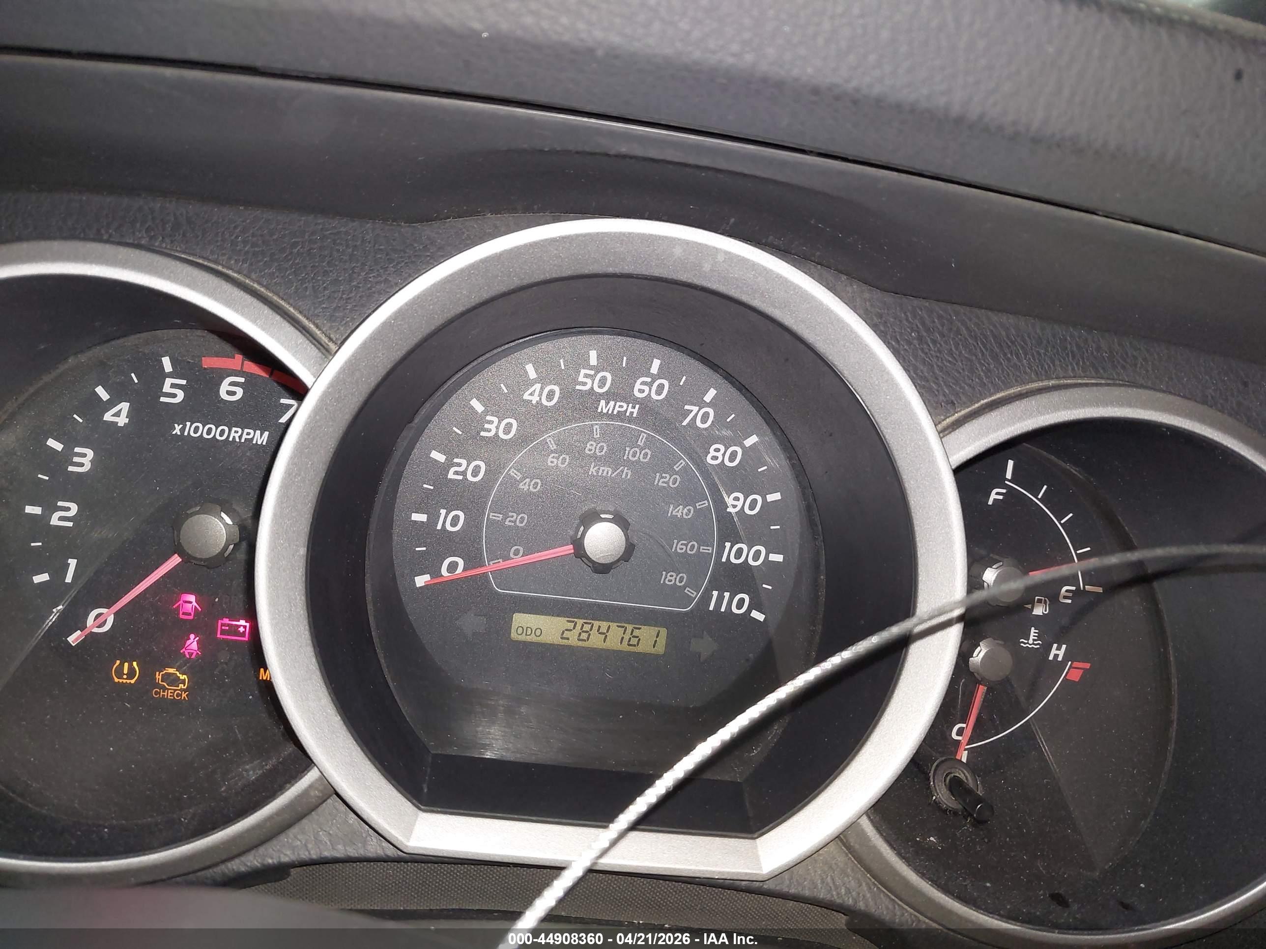 TOYOTA 4RUNNER image 7