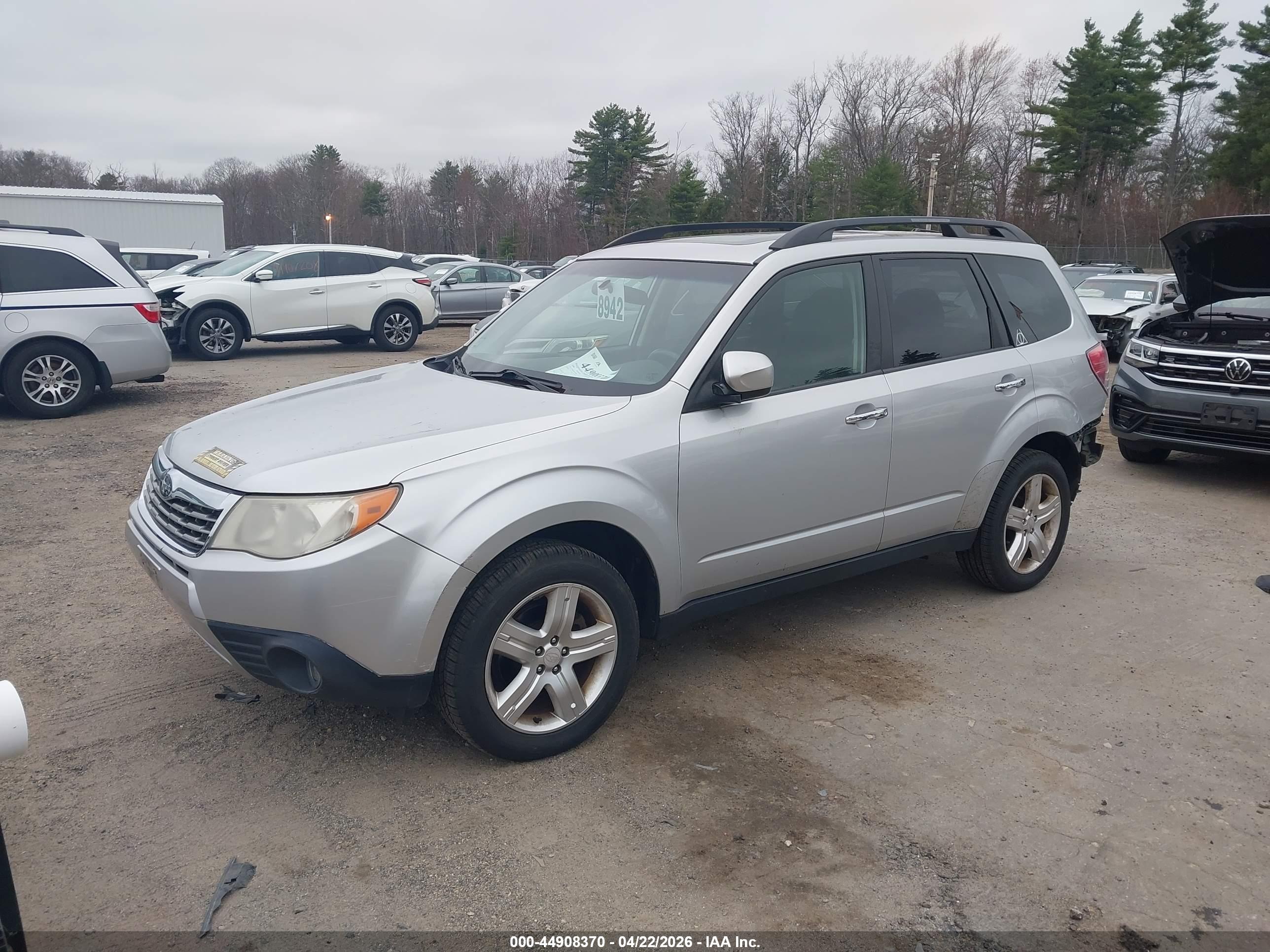 SUBARU FORESTER image 2