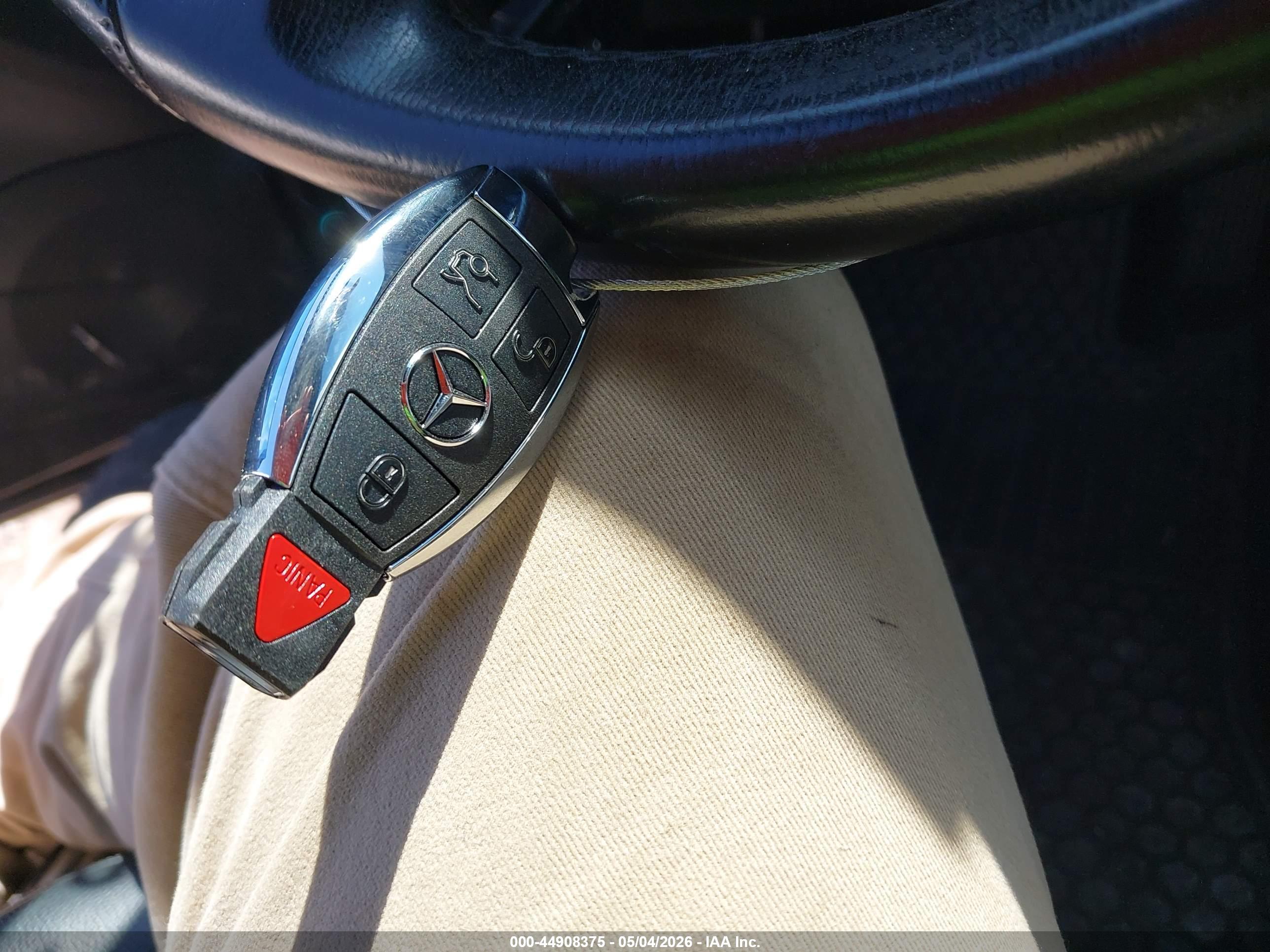MERCEDES-BENZ E image 11