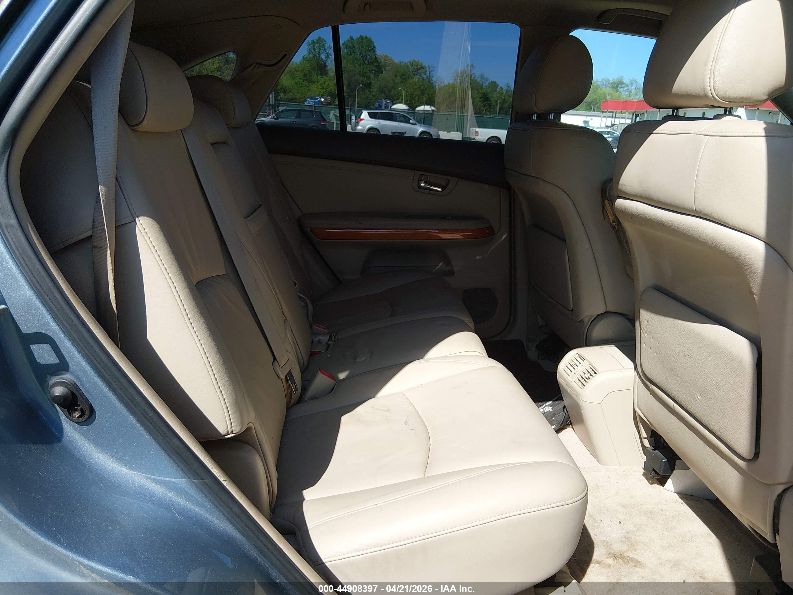 LEXUS RX image 8