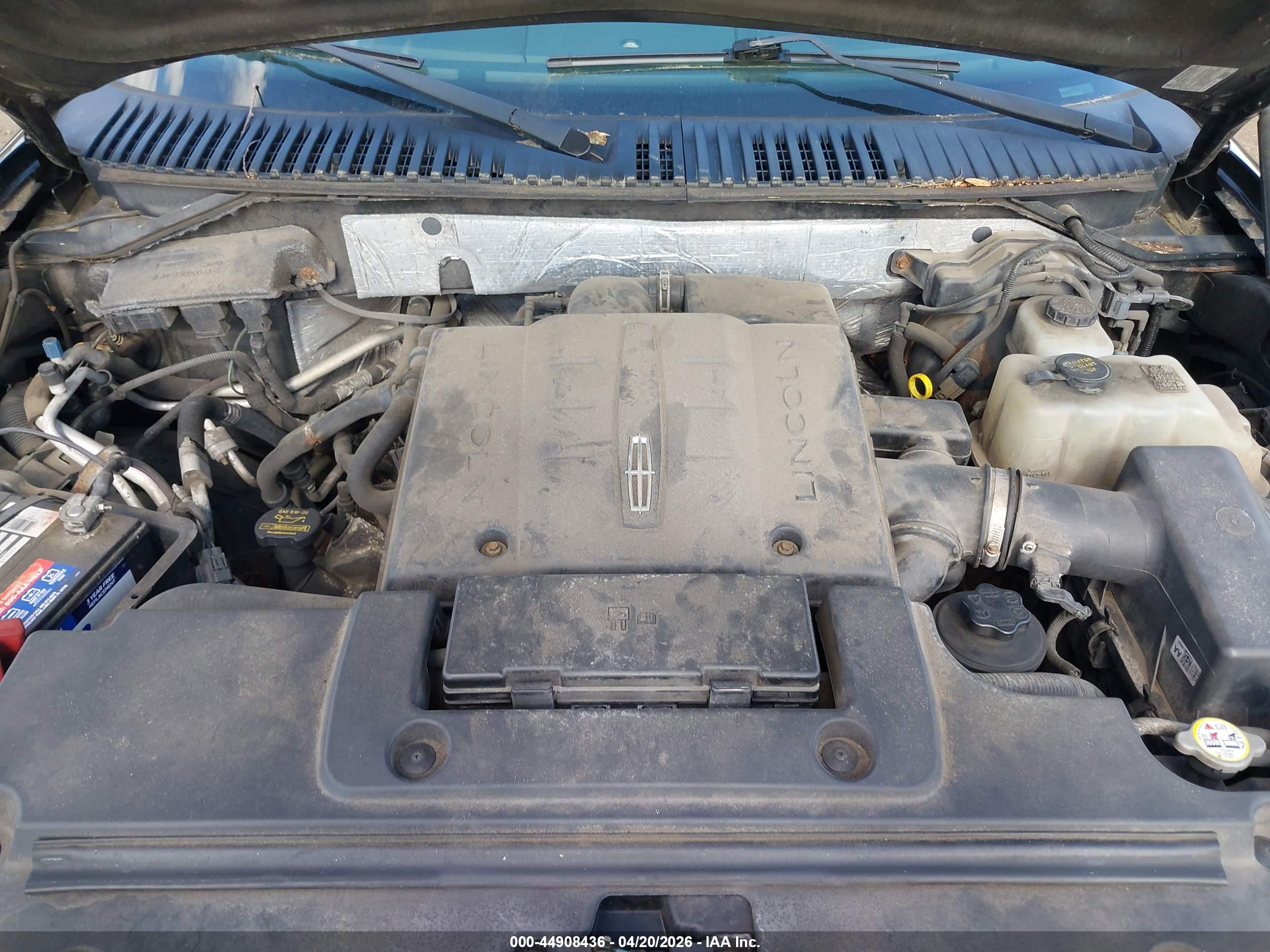LINCOLN NAVIGATOR image 10