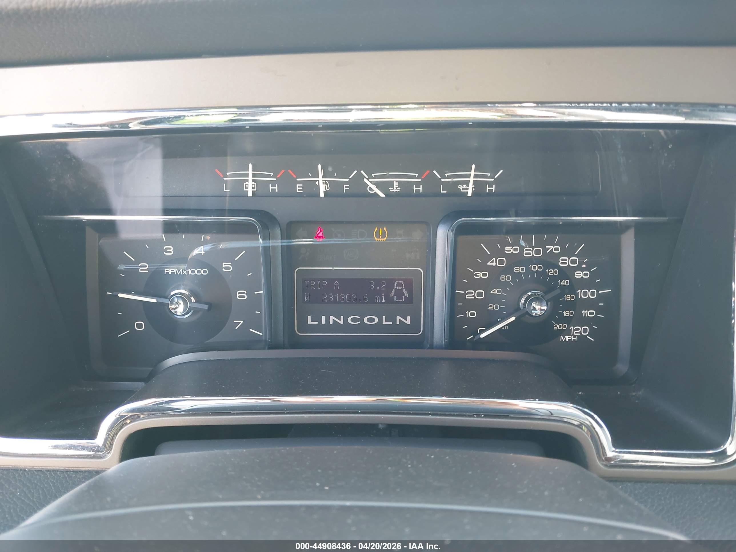 LINCOLN NAVIGATOR image 7