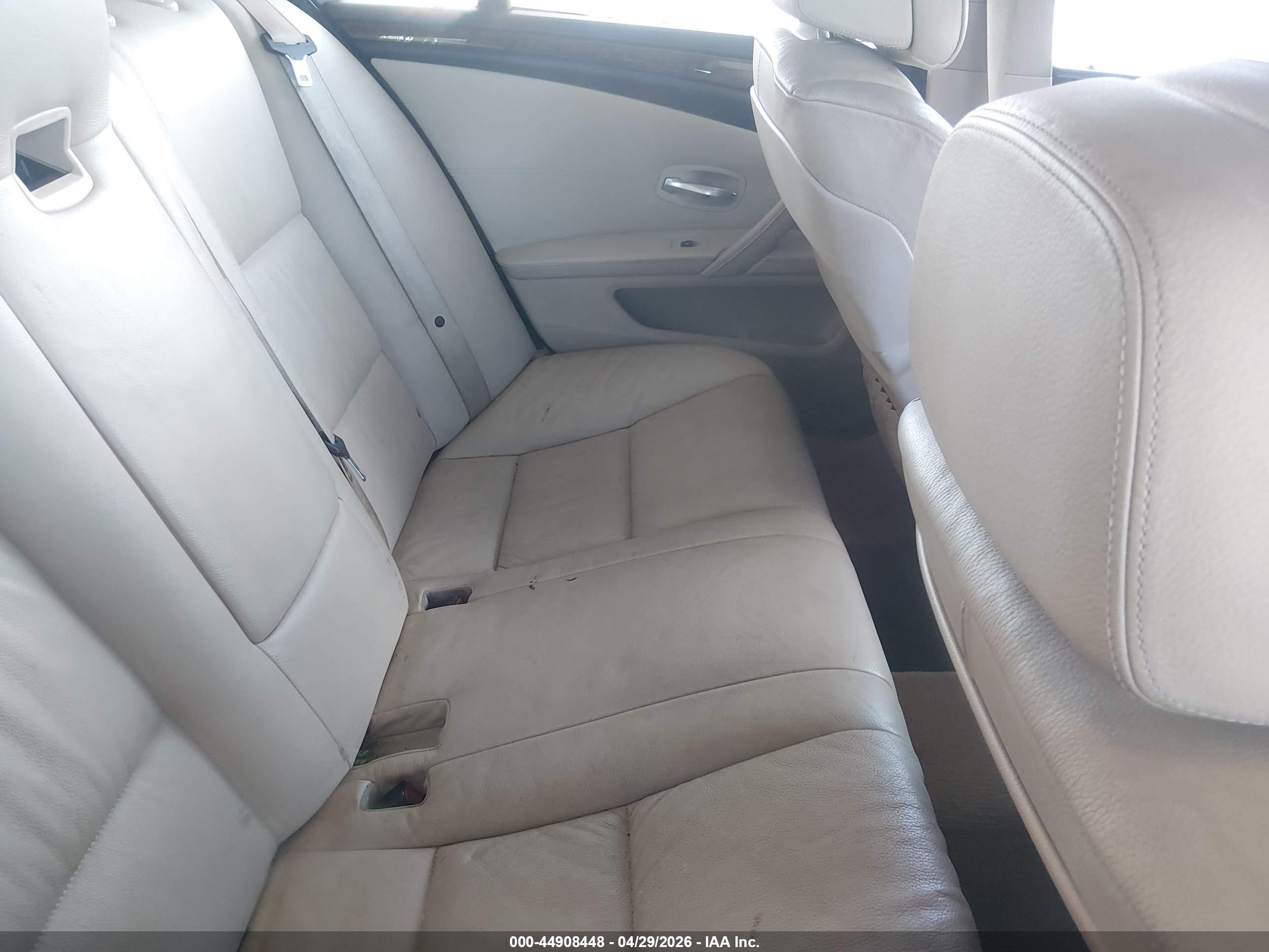 BMW 535I image 8