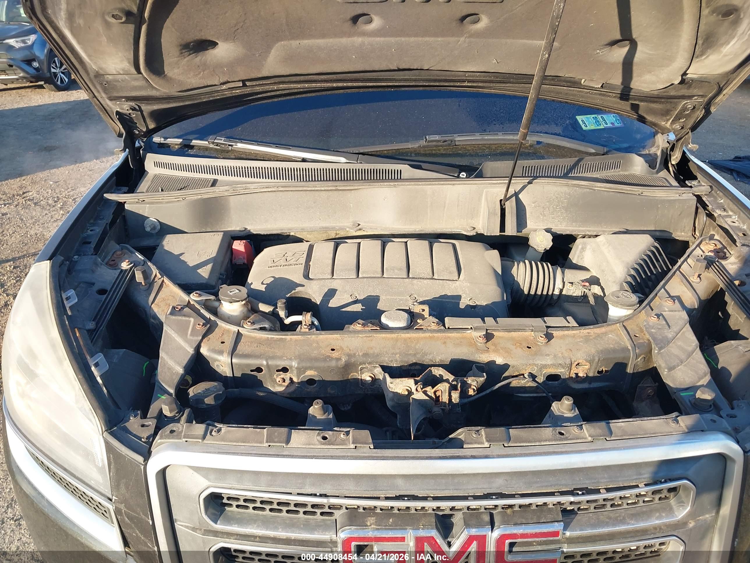 GMC ACADIA image 10