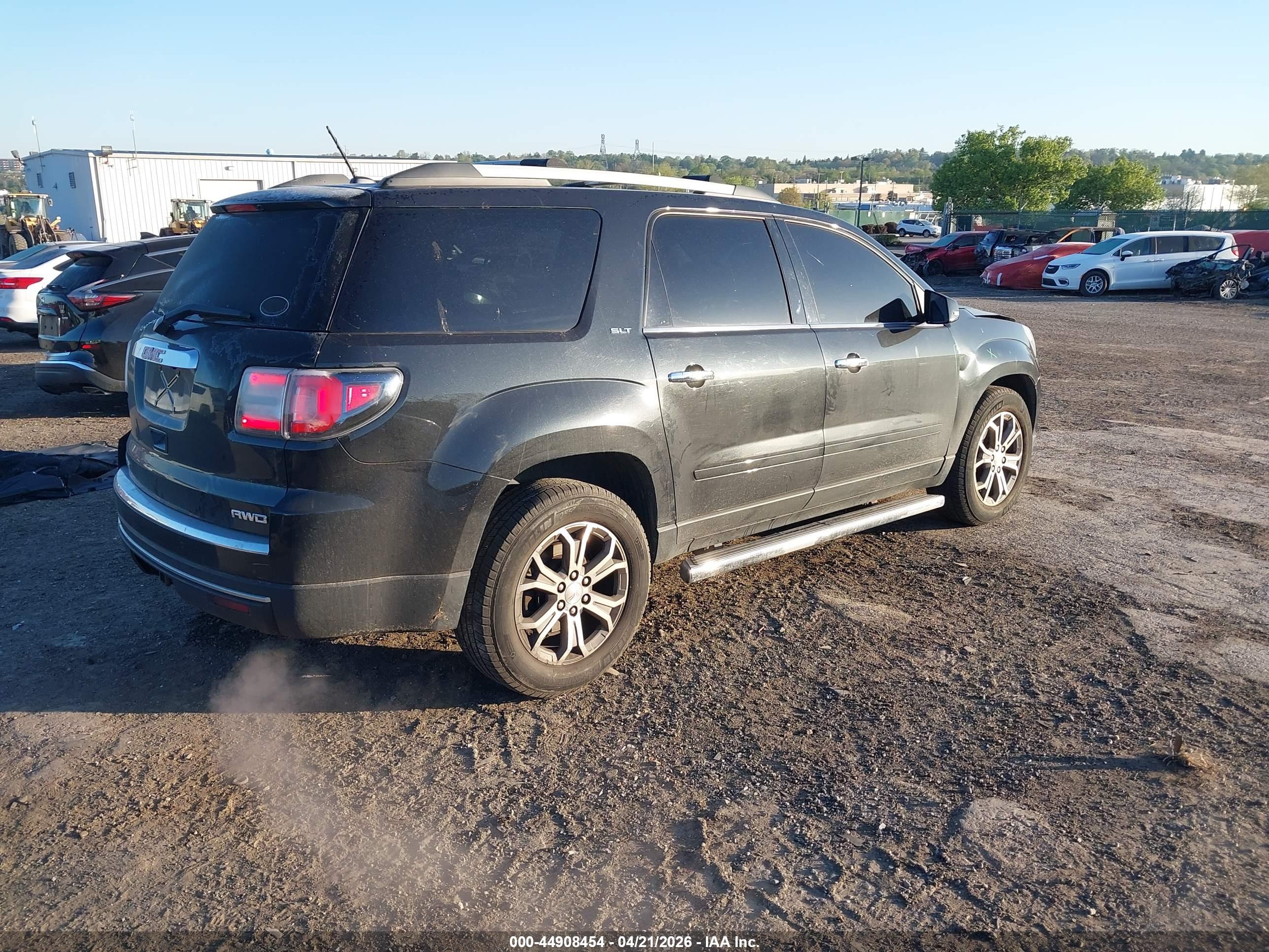 GMC ACADIA image 4