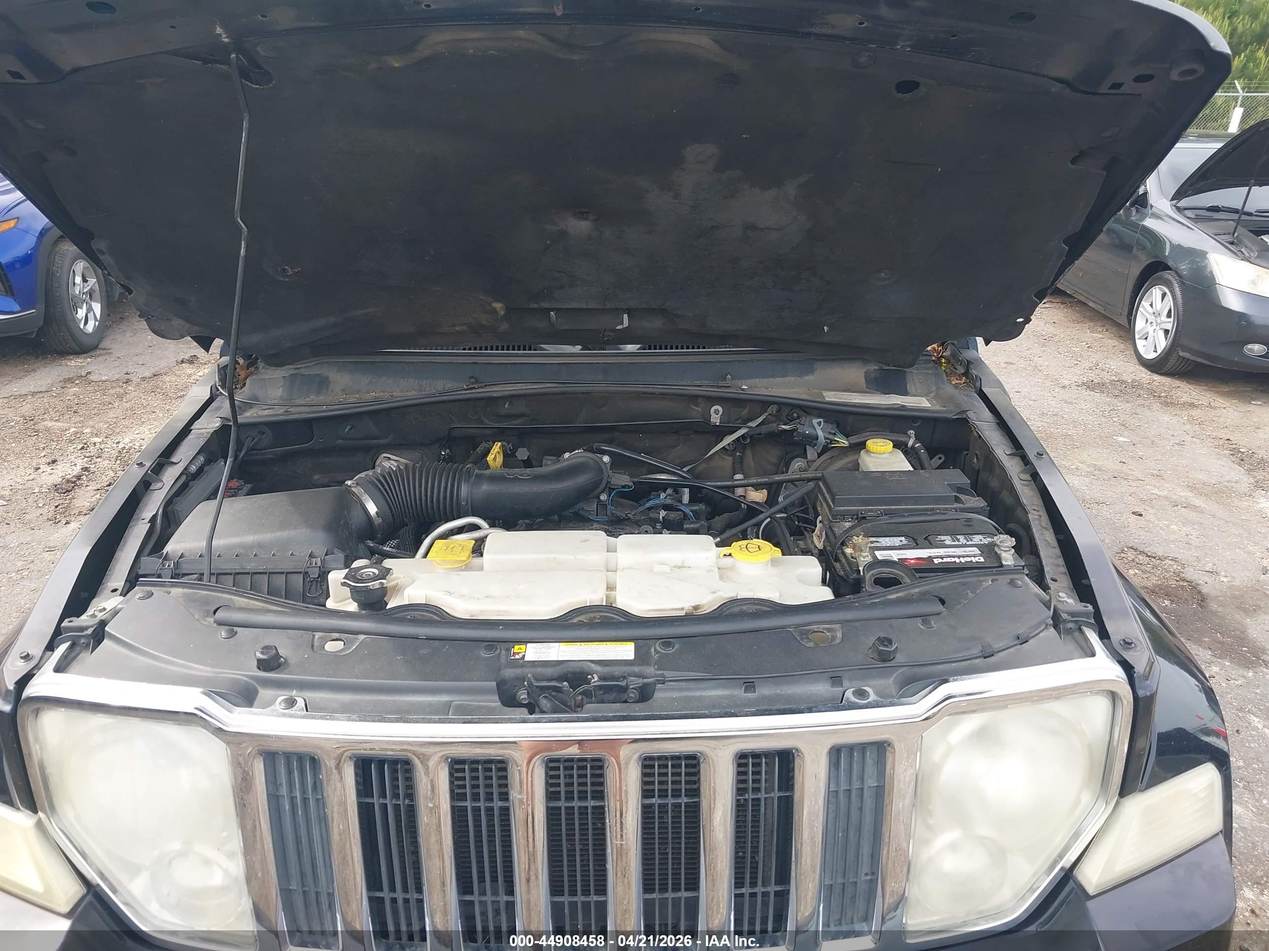 JEEP LIBERTY image 10