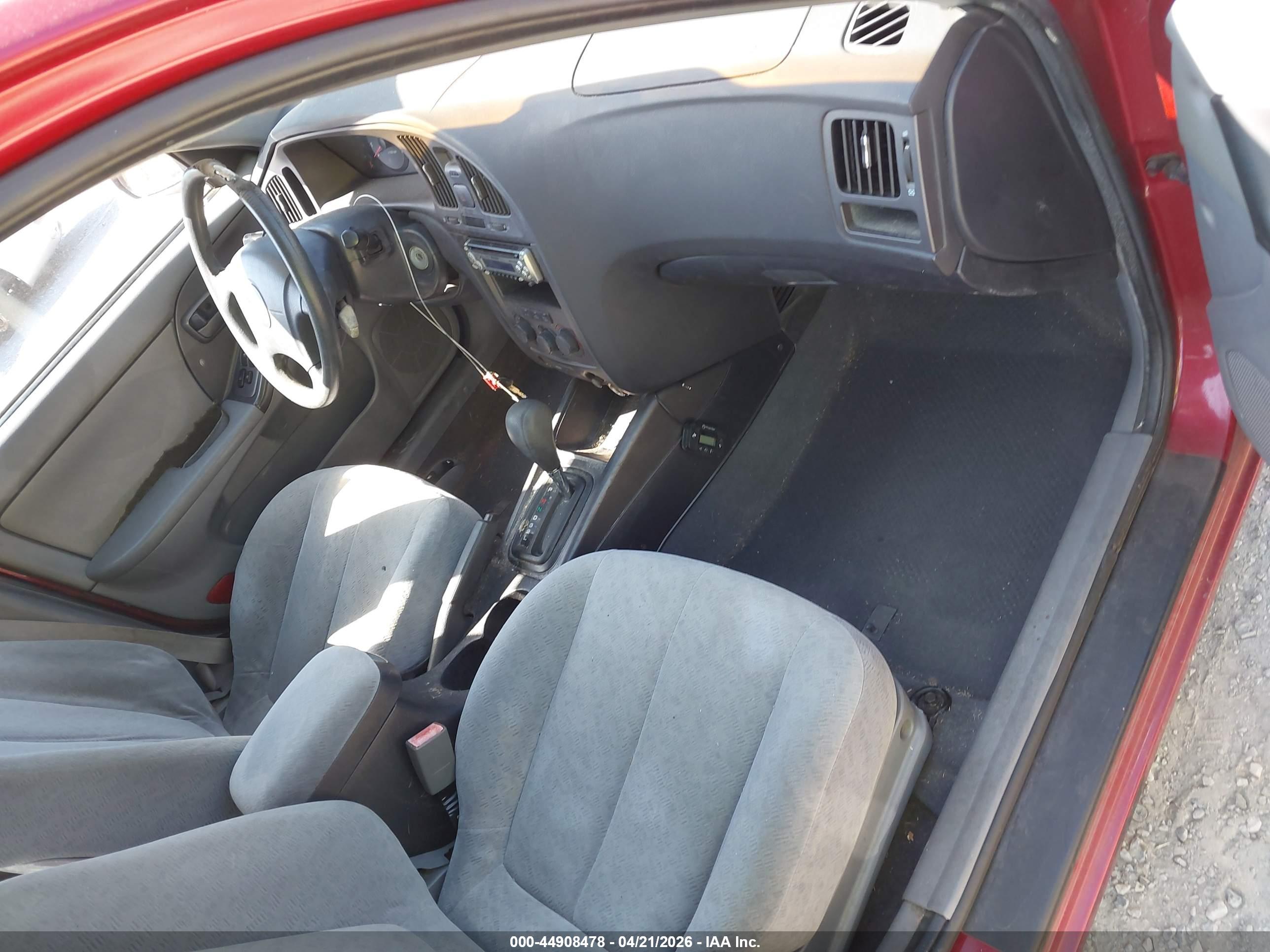 HYUNDAI ELANTRA image 5